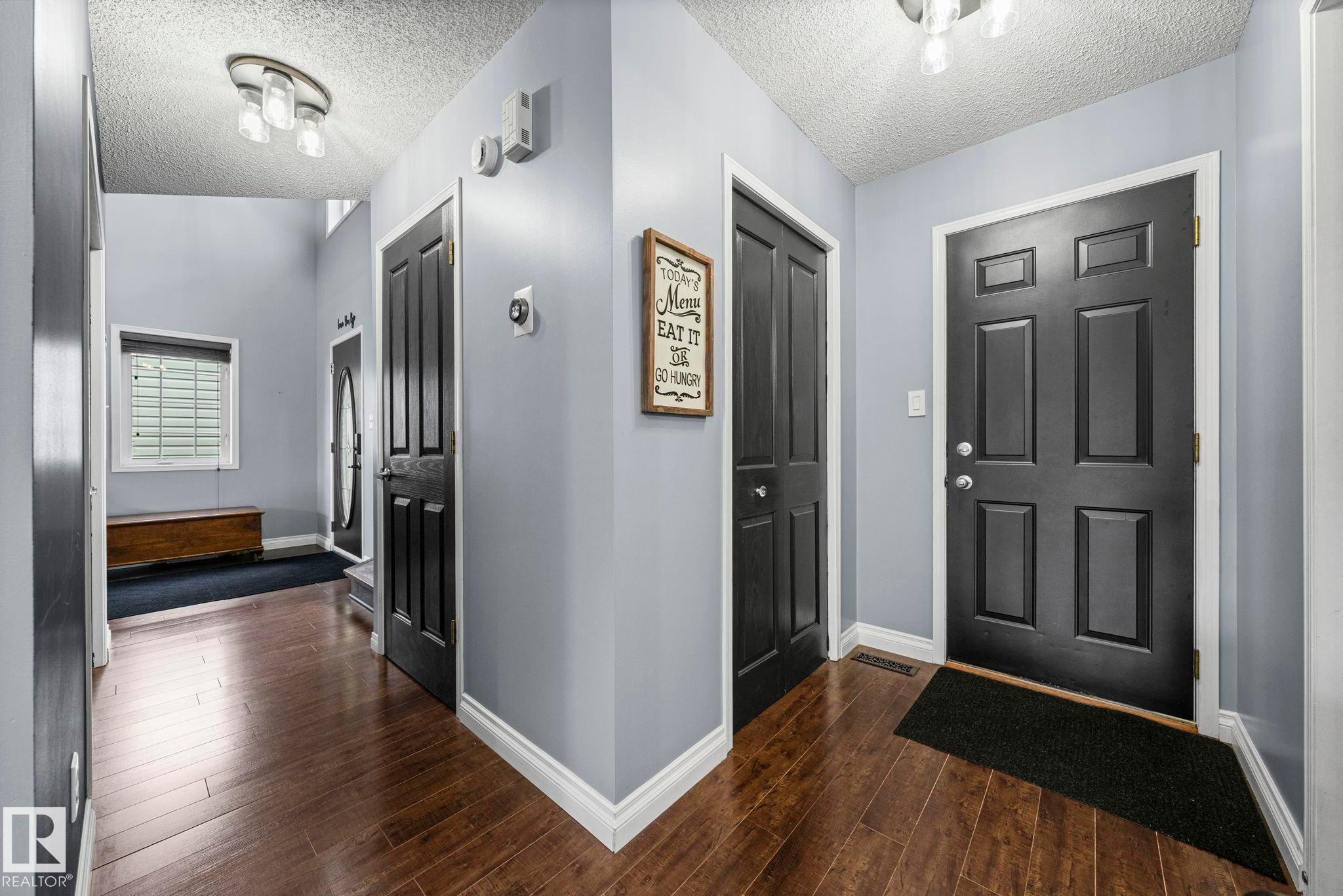 3113 41A Avenue Nw, Edmonton, AB