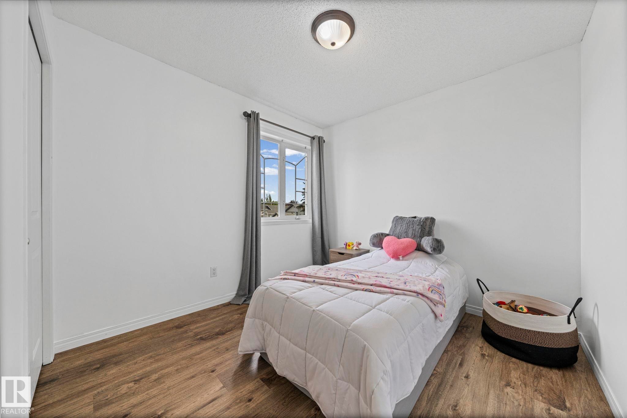 3113 41A Avenue Nw, Edmonton, AB