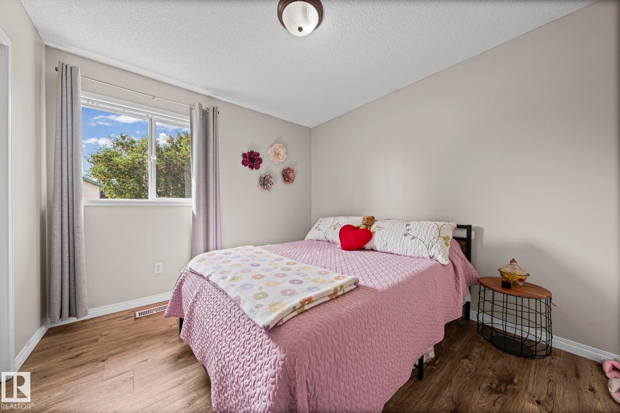 3113 41A Avenue Nw, Edmonton, AB