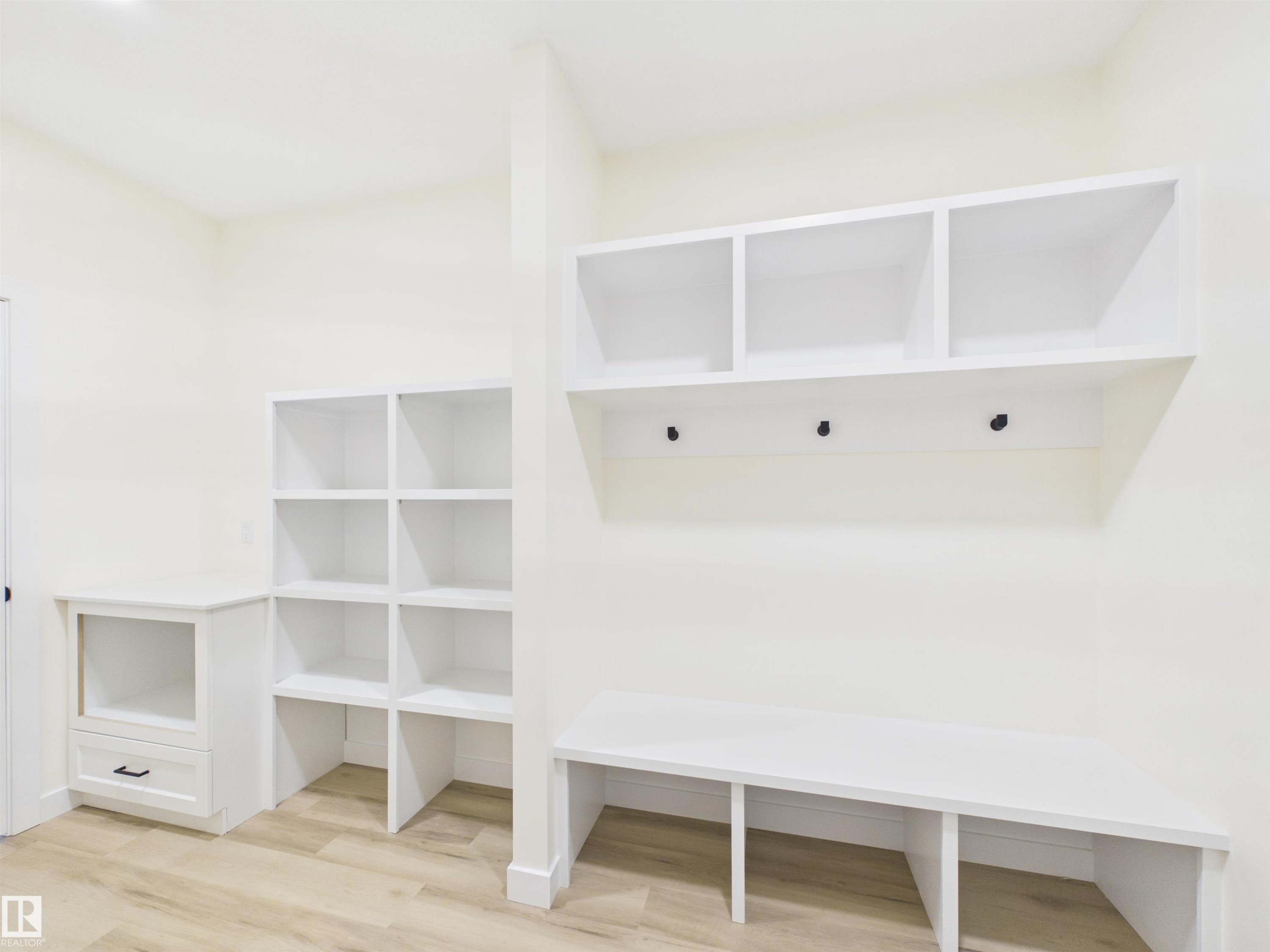 223 Ravine Drive, Devon, AB
