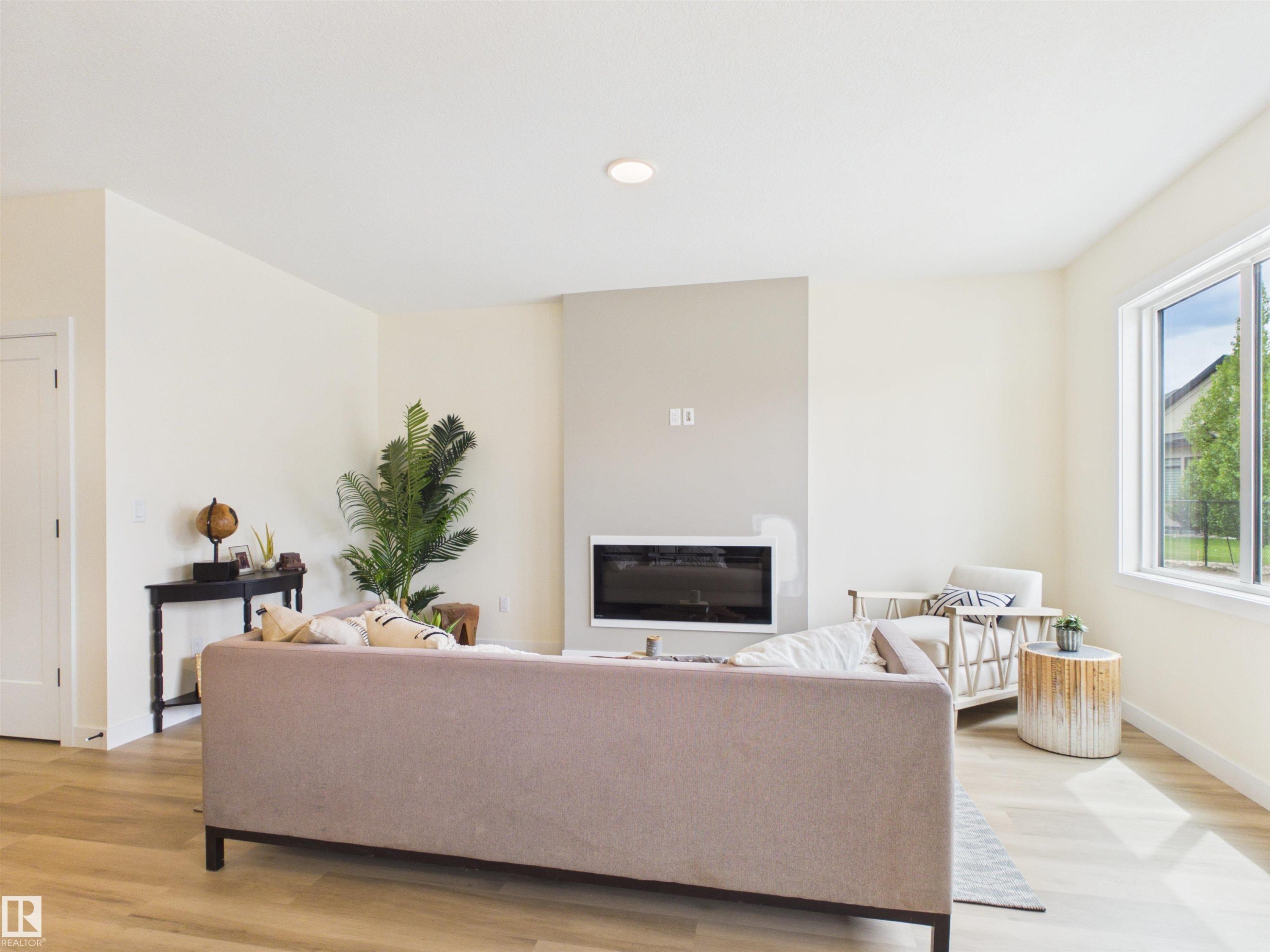 223 Ravine Drive, Devon, AB