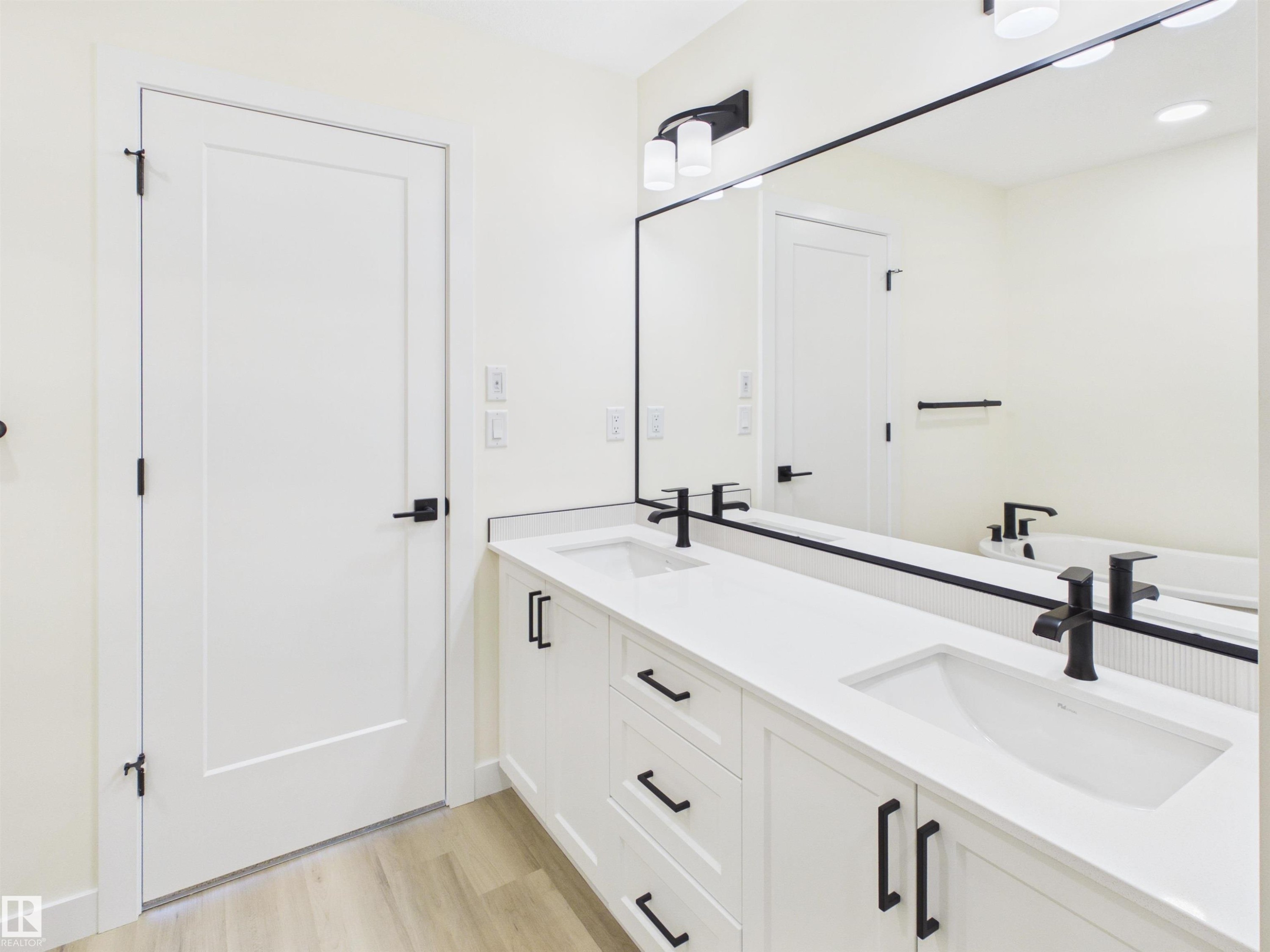 223 Ravine Drive, Devon, AB
