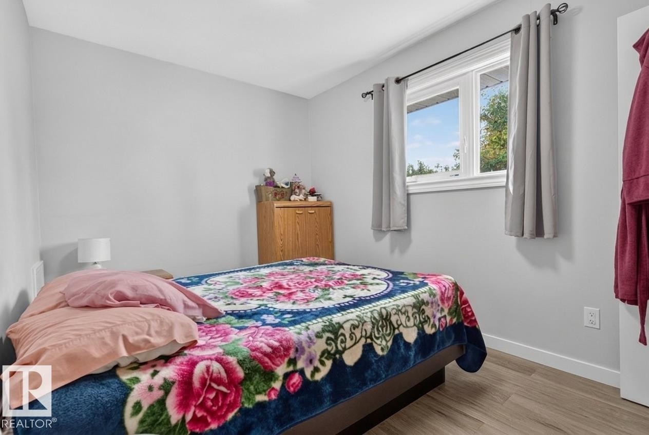 15711 84 Avenue Nw, Edmonton, AB
