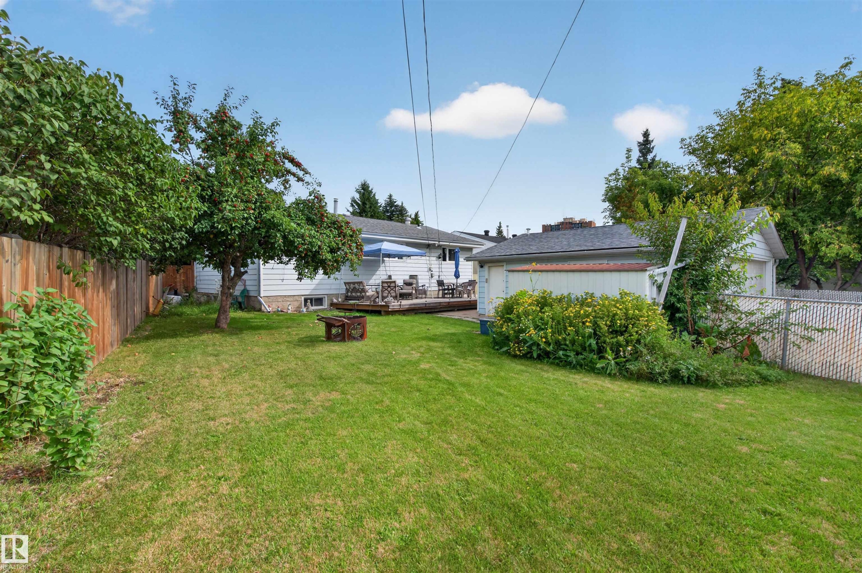 15711 84 Avenue Nw, Edmonton, AB