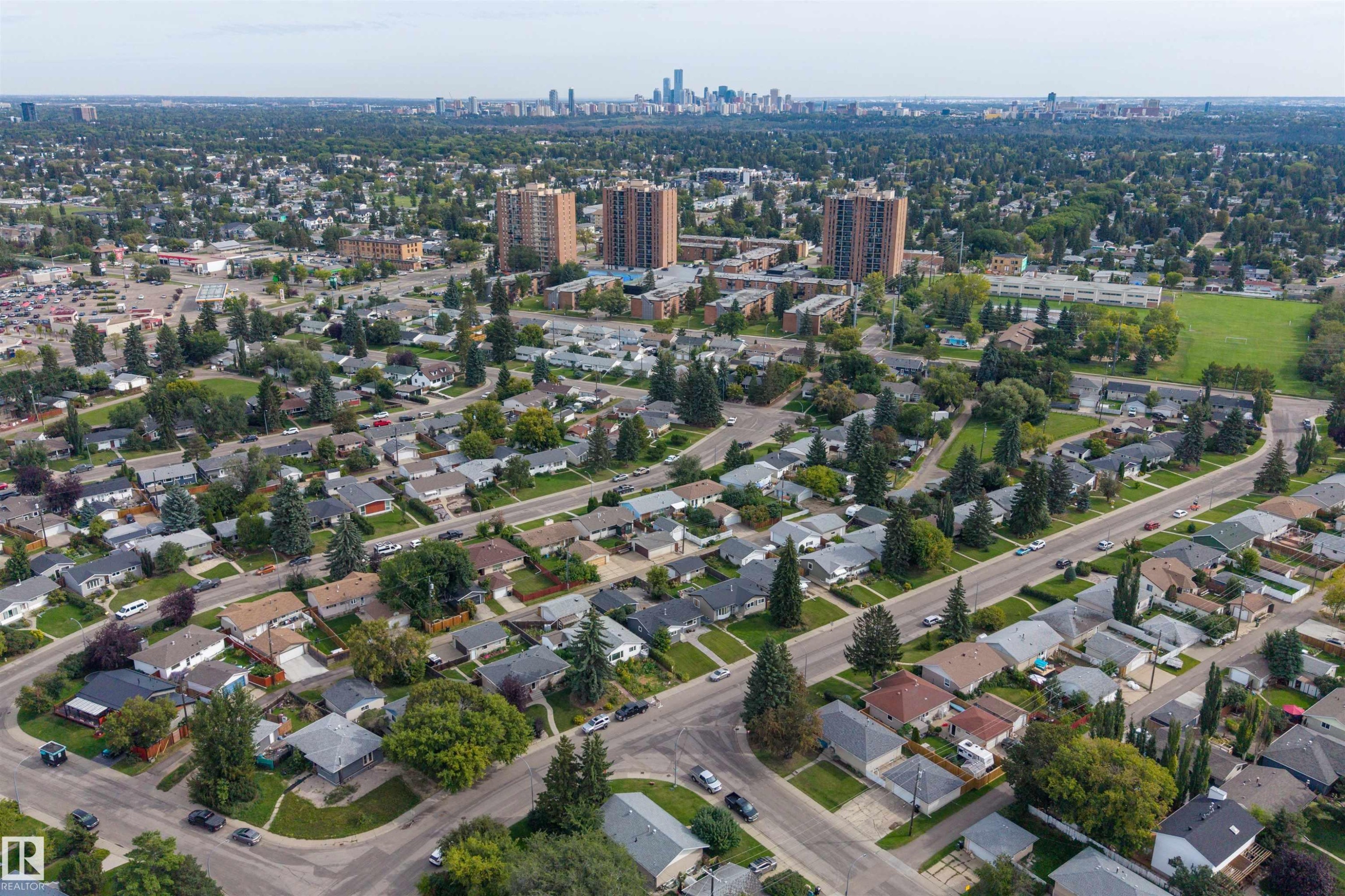 15711 84 Avenue Nw, Edmonton, AB