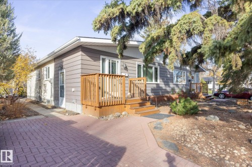 15 FALCON Crescent   St. Albert, AB T8N 1V1