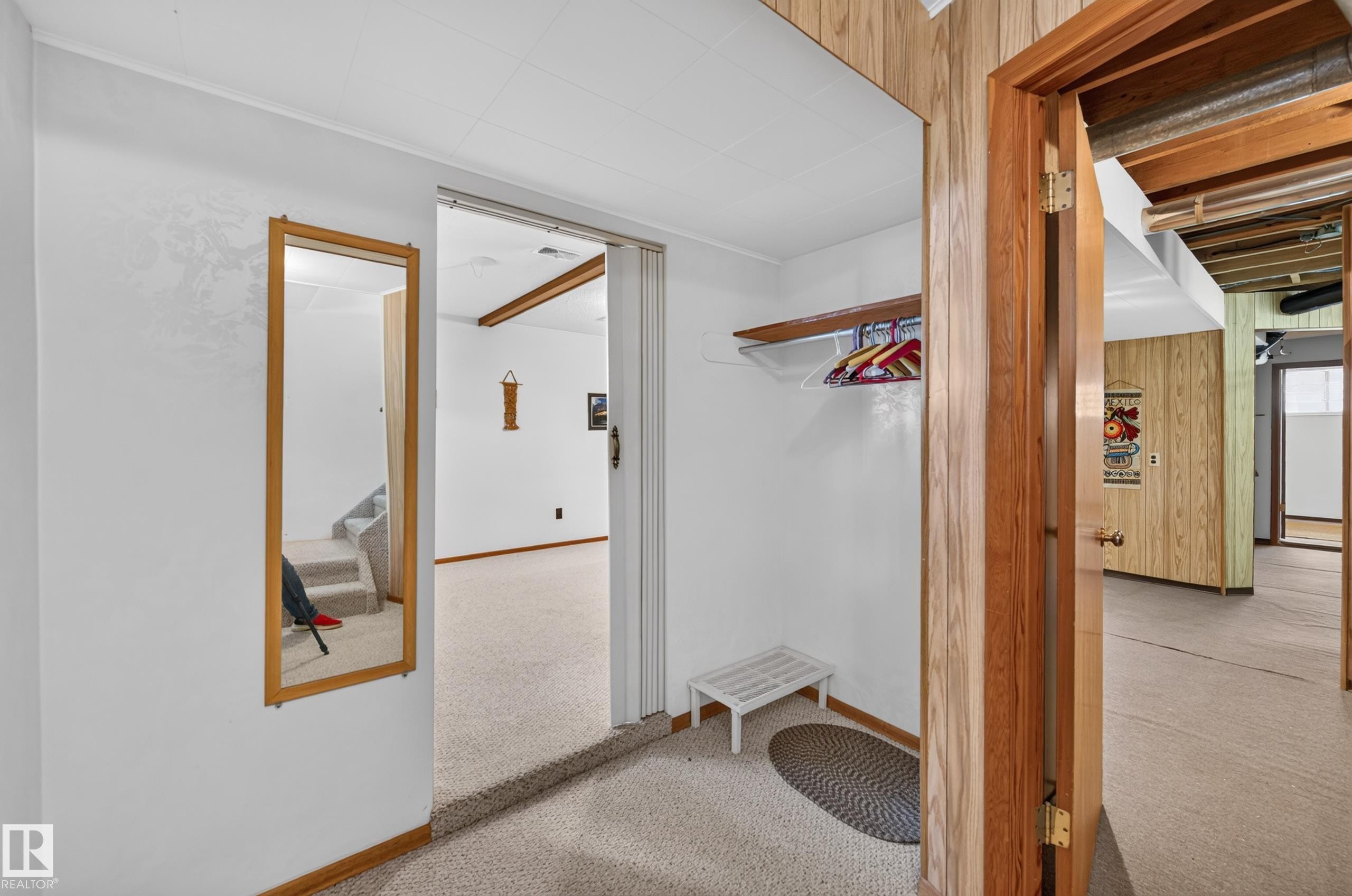 7704 104 Avenue Nw, Edmonton, AB