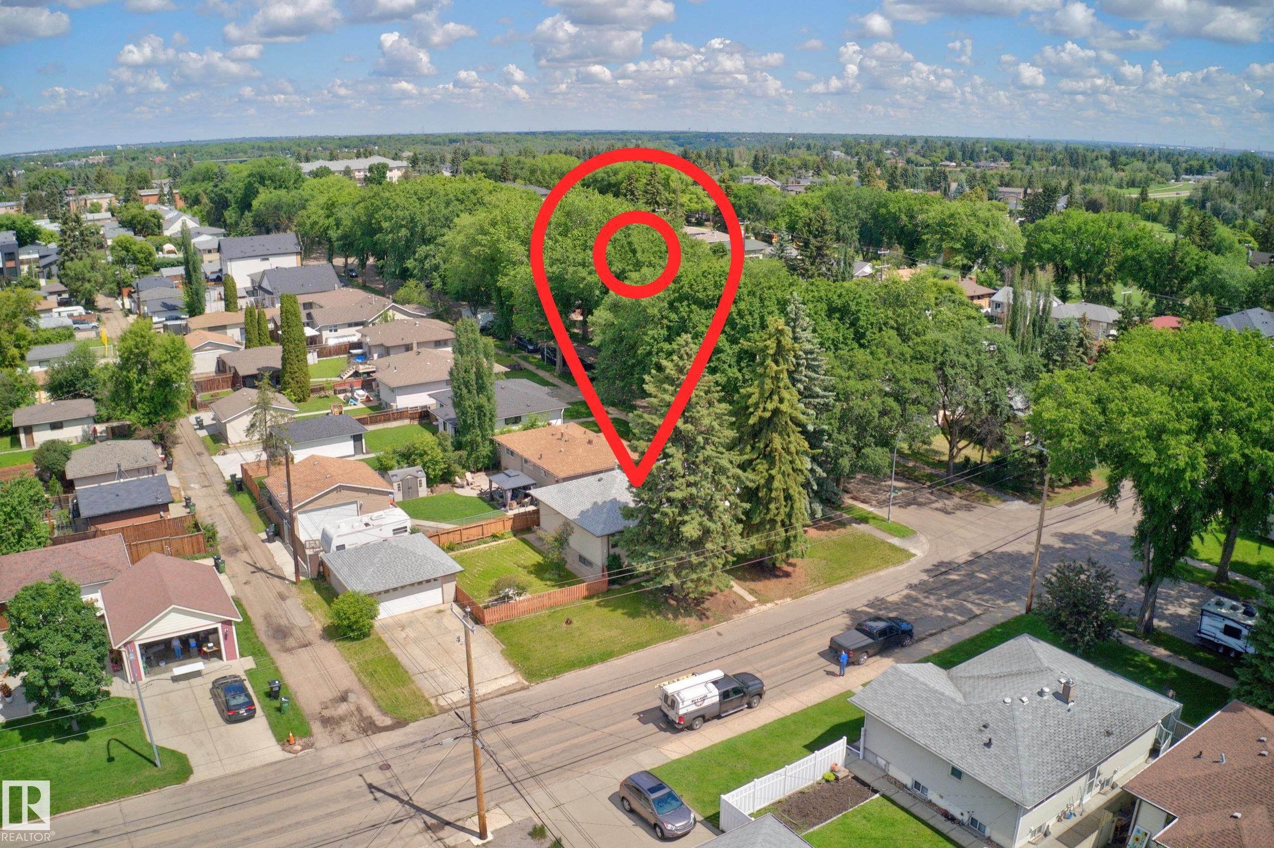 7704 104 Avenue Nw, Edmonton, AB