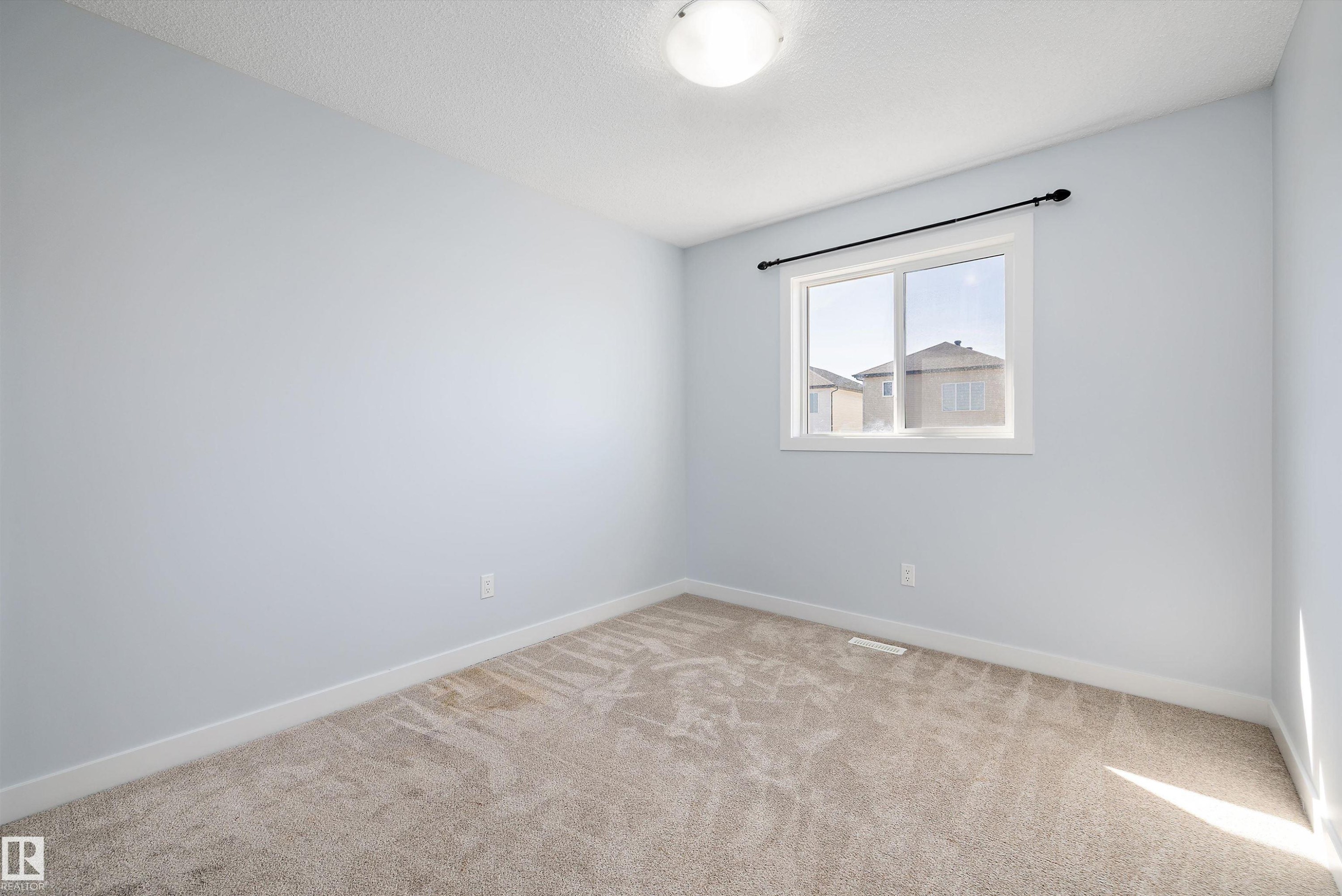 2611 14 Avenue Nw, Edmonton, AB
