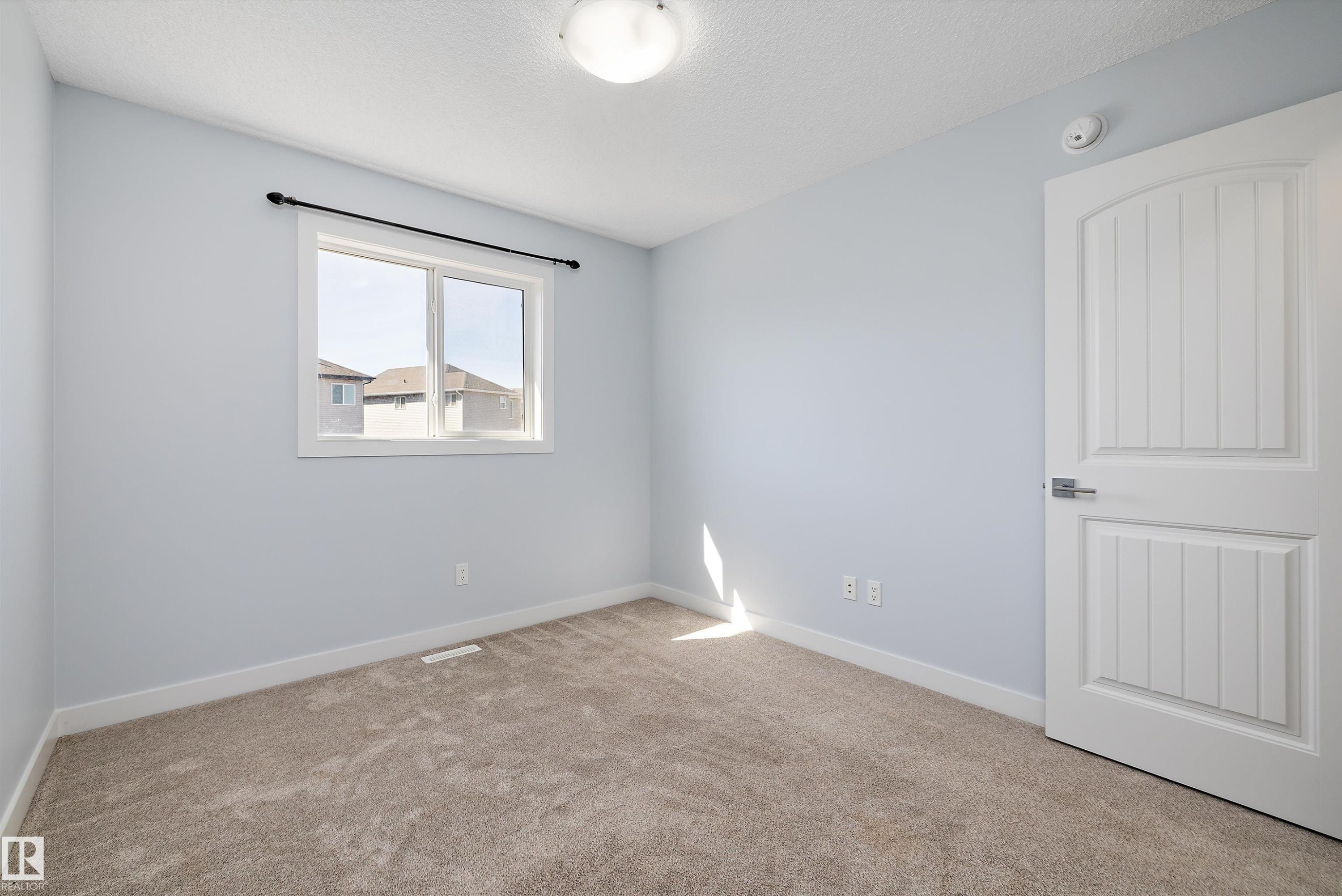 2611 14 Avenue Nw, Edmonton, AB
