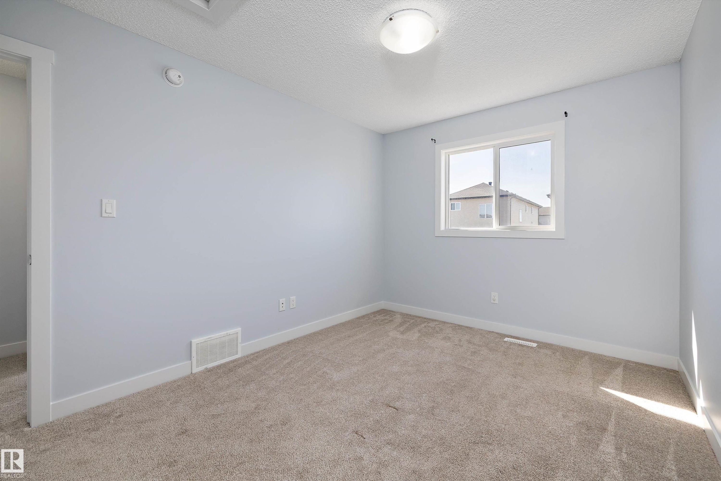 2611 14 Avenue Nw, Edmonton, AB
