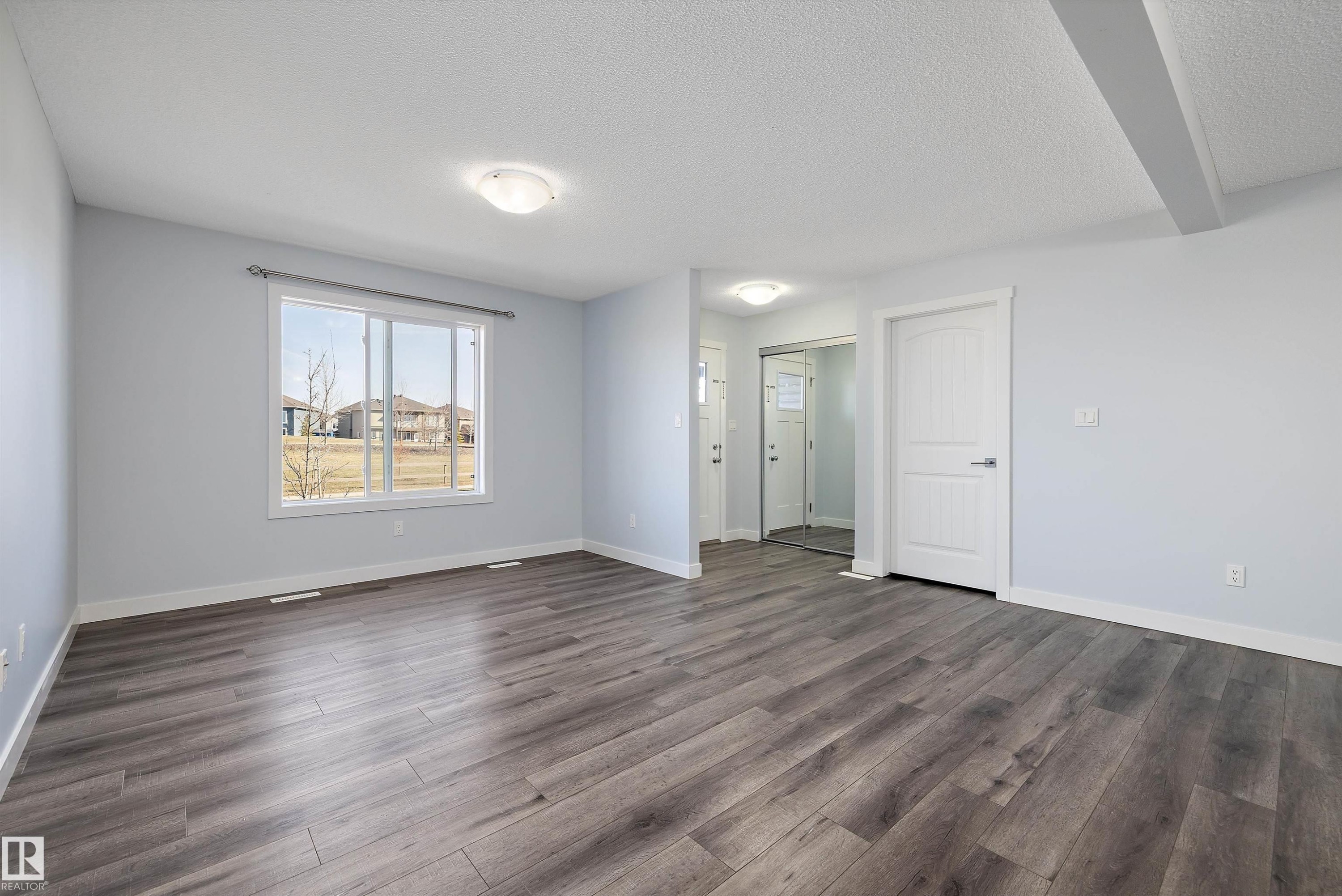 2611 14 Avenue Nw, Edmonton, AB