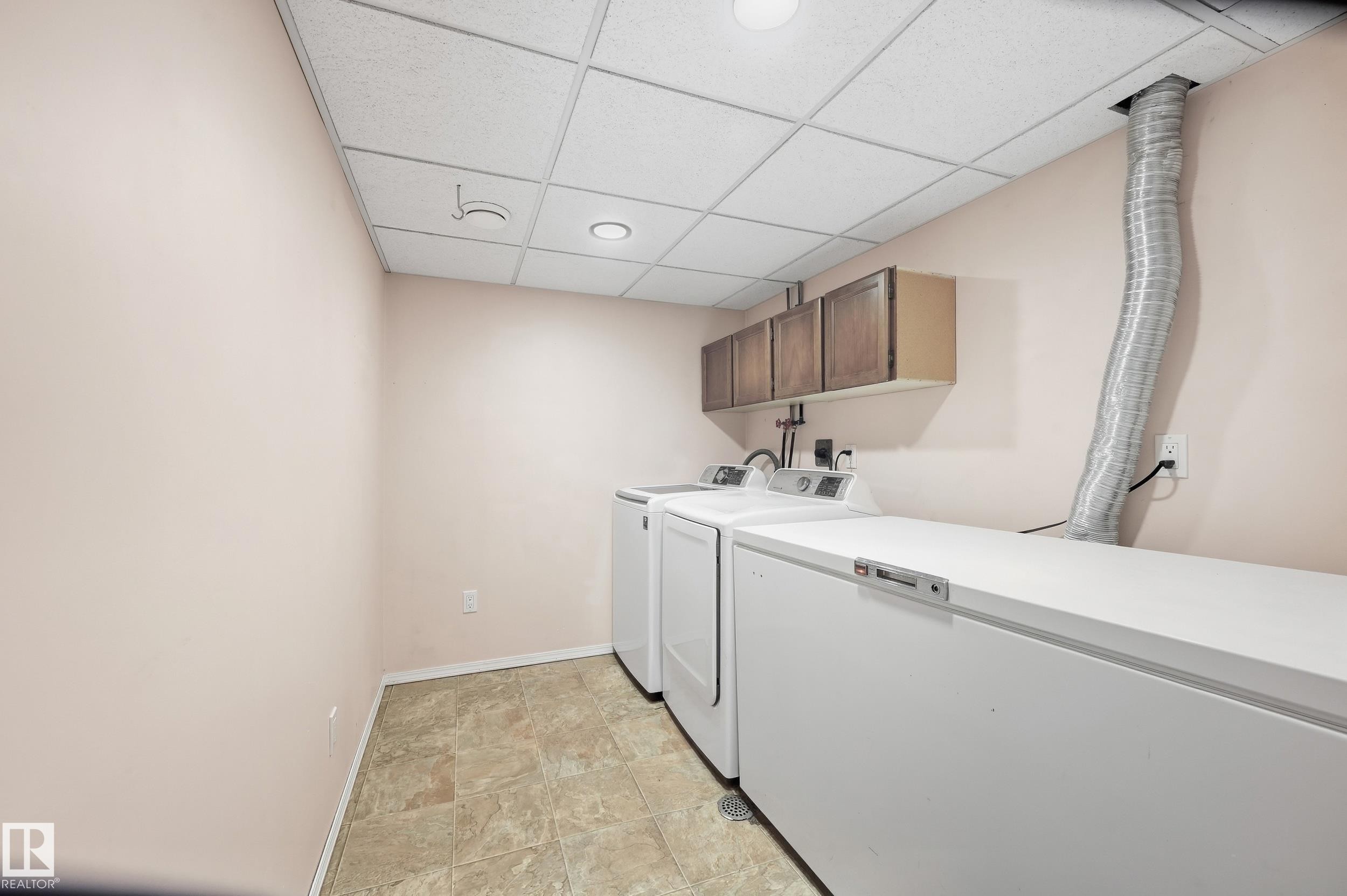 3220 44A Street Nw, Edmonton, AB
