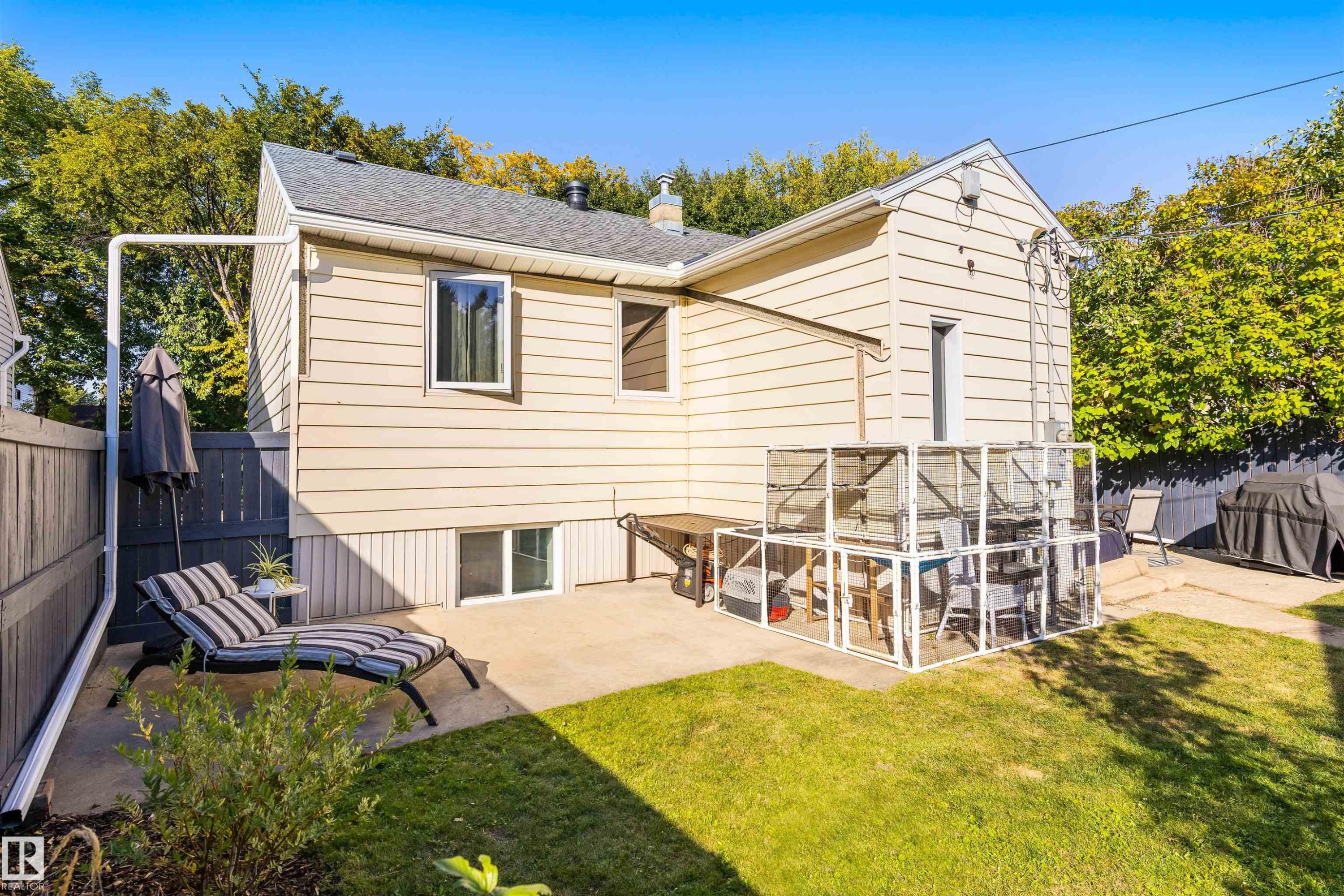 9715 71 Avenue Nw, Edmonton, AB
