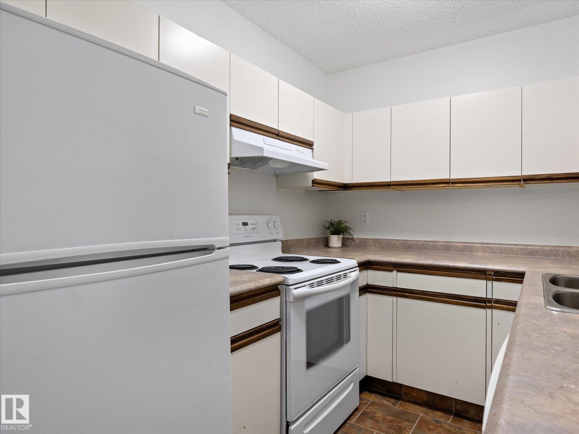 #301 55 Akins Dr Nw, St. Albert, AB