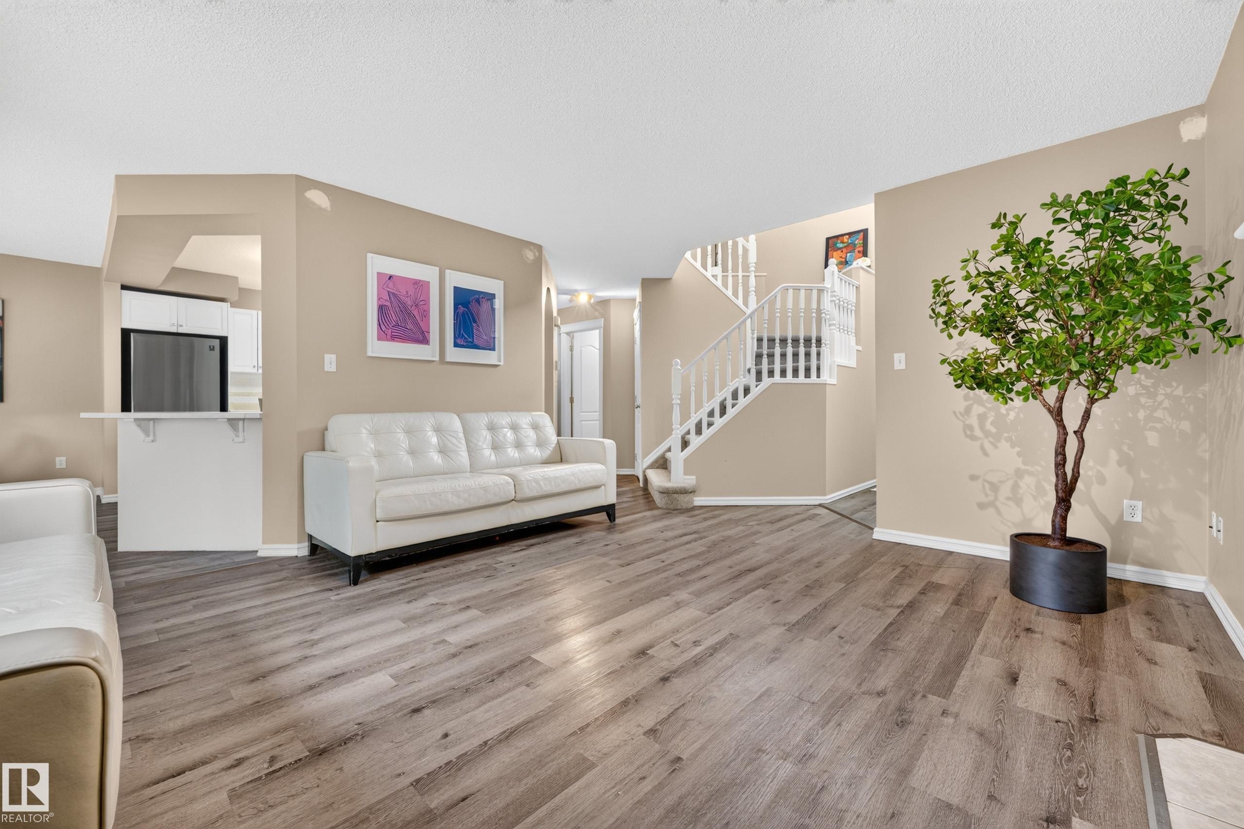11813 11B Avenue Nw, Edmonton, AB
