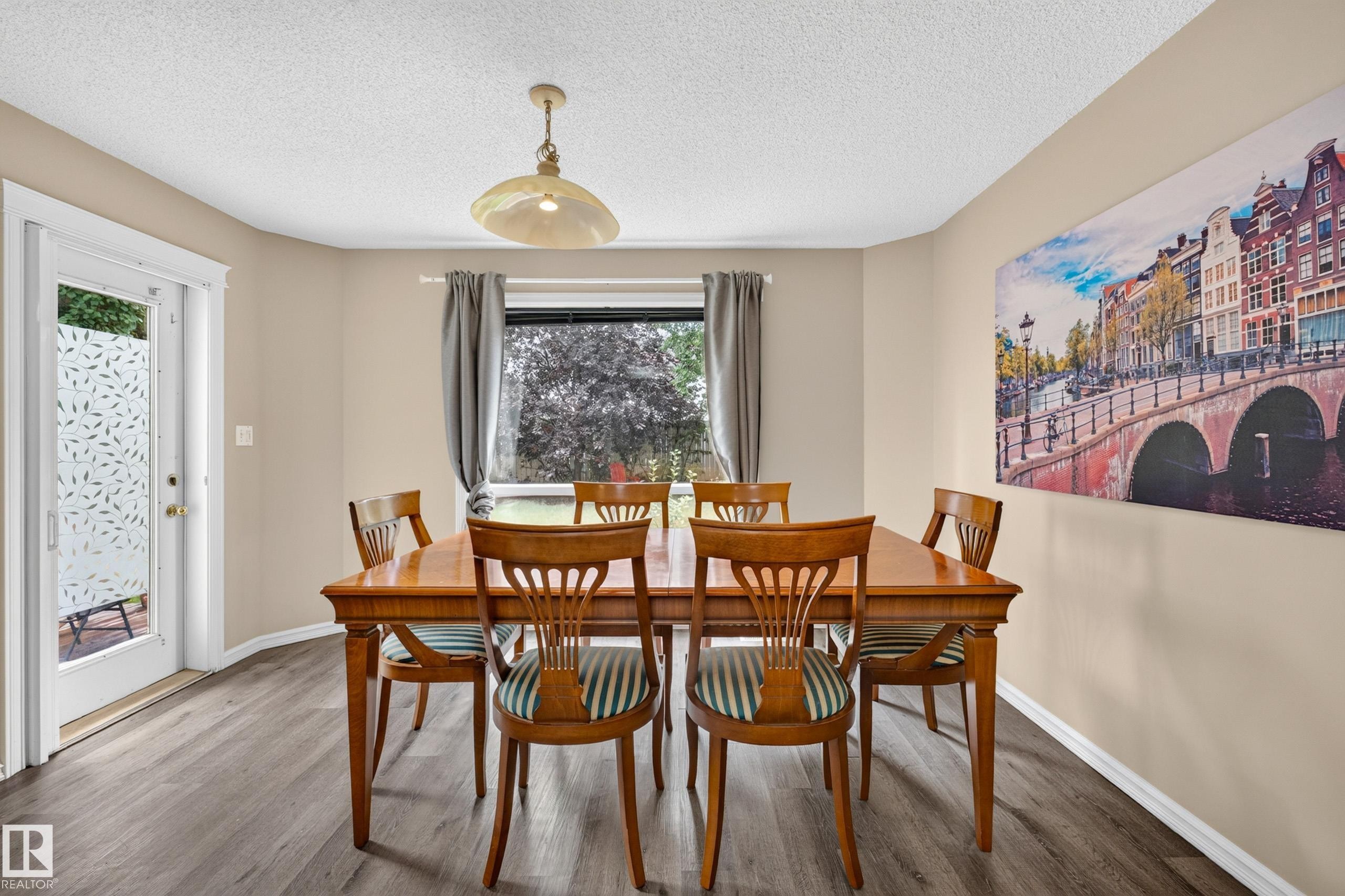 11813 11B Avenue Nw, Edmonton, AB