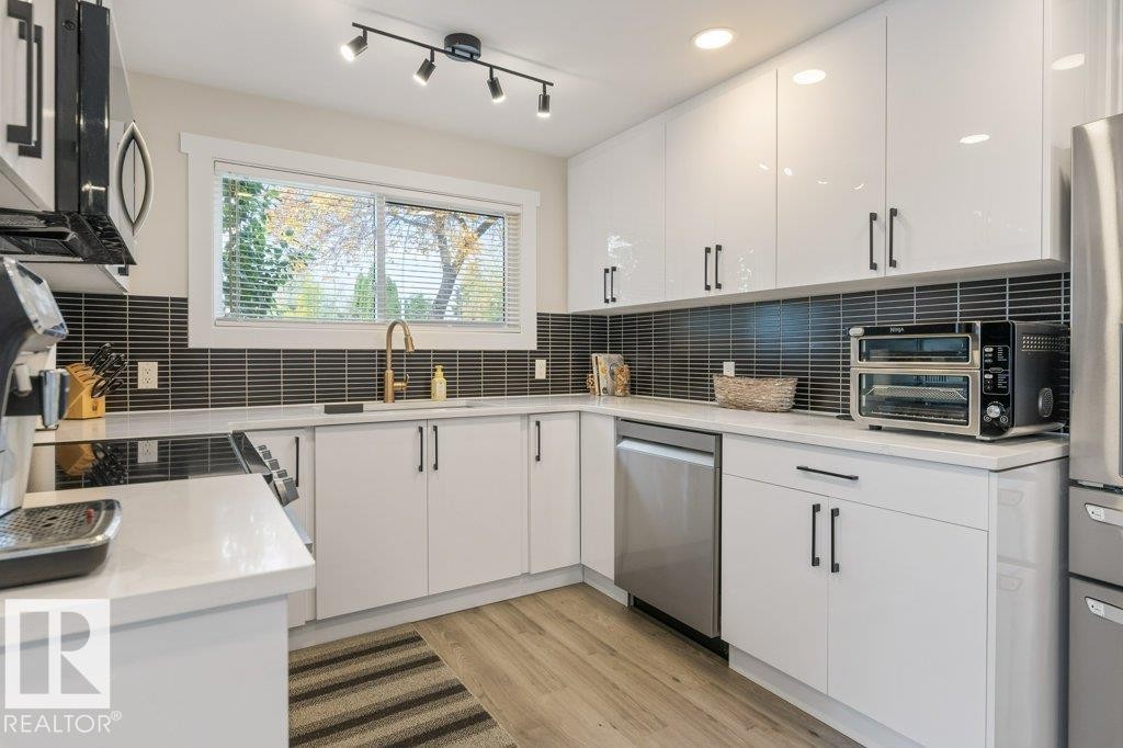 67 Arlington Drive, St. Albert, AB