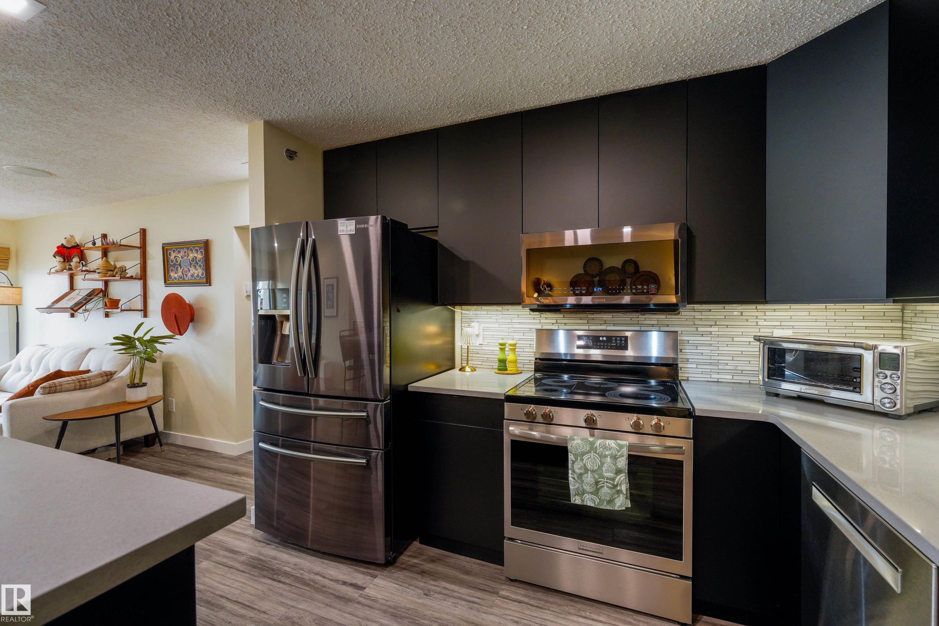 #320 11915 106 Av Nw, Edmonton, AB