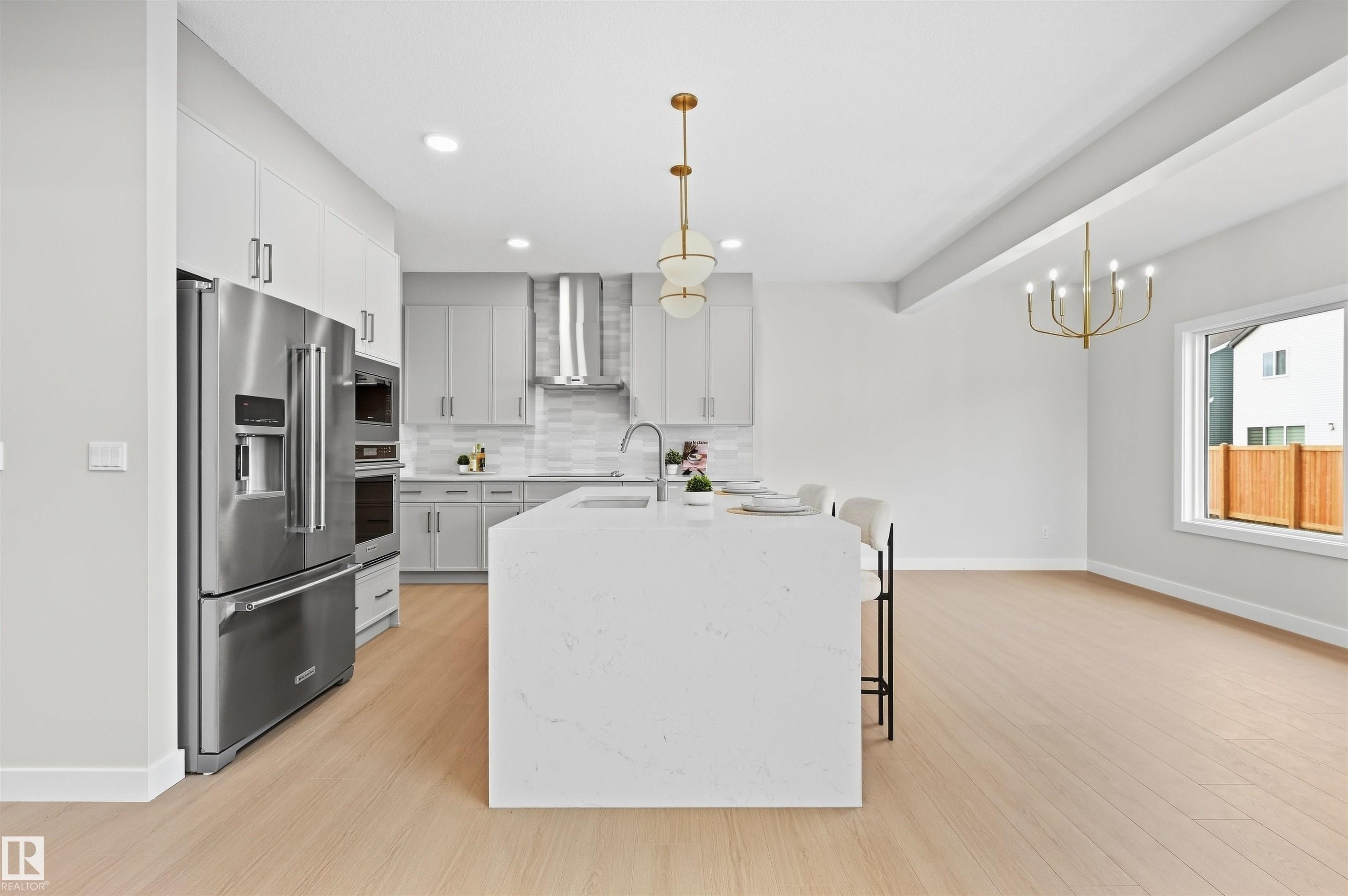 19004 20 Avenue Nw, Edmonton, AB