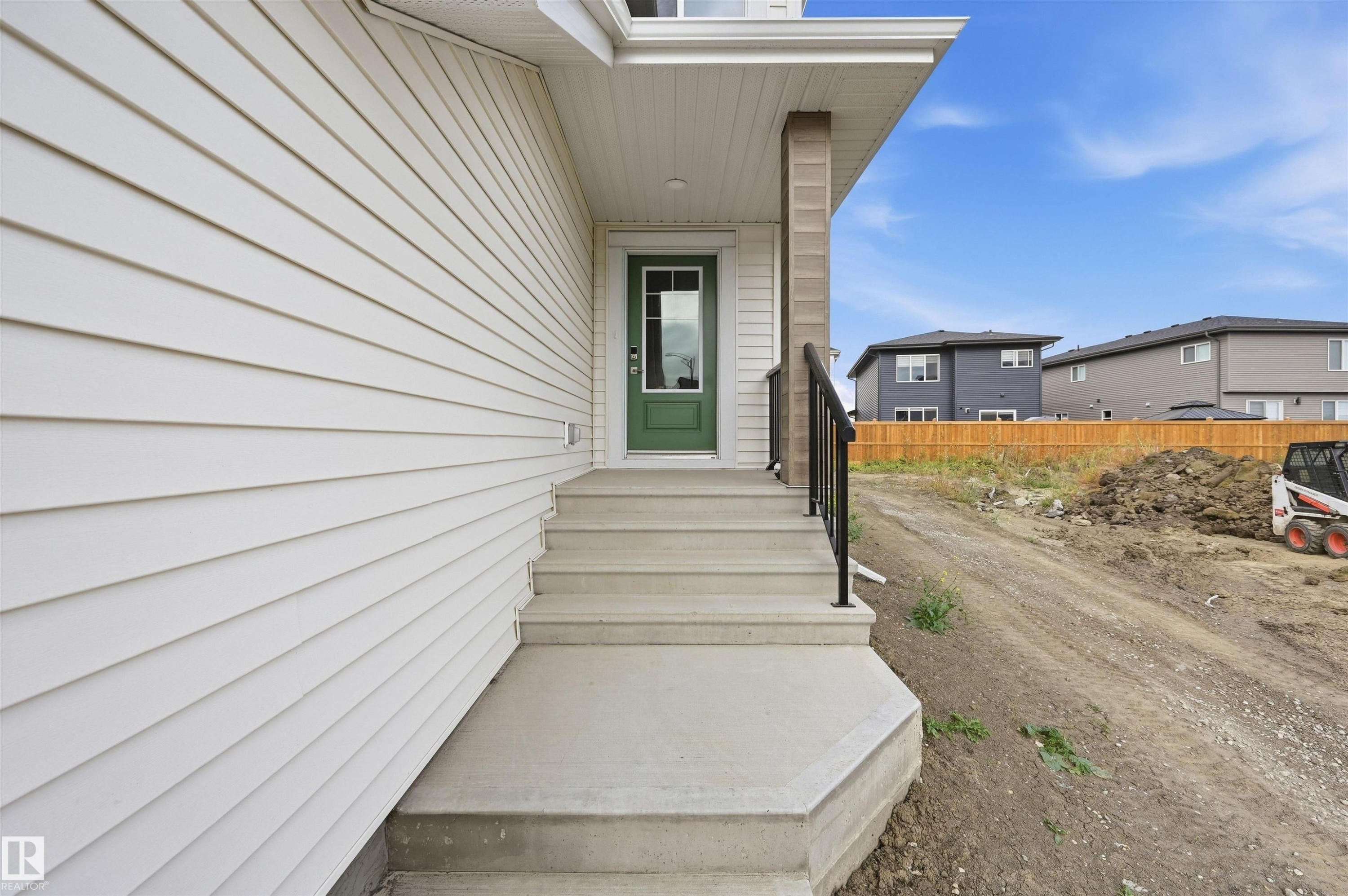 19004 20 Avenue Nw, Edmonton, AB