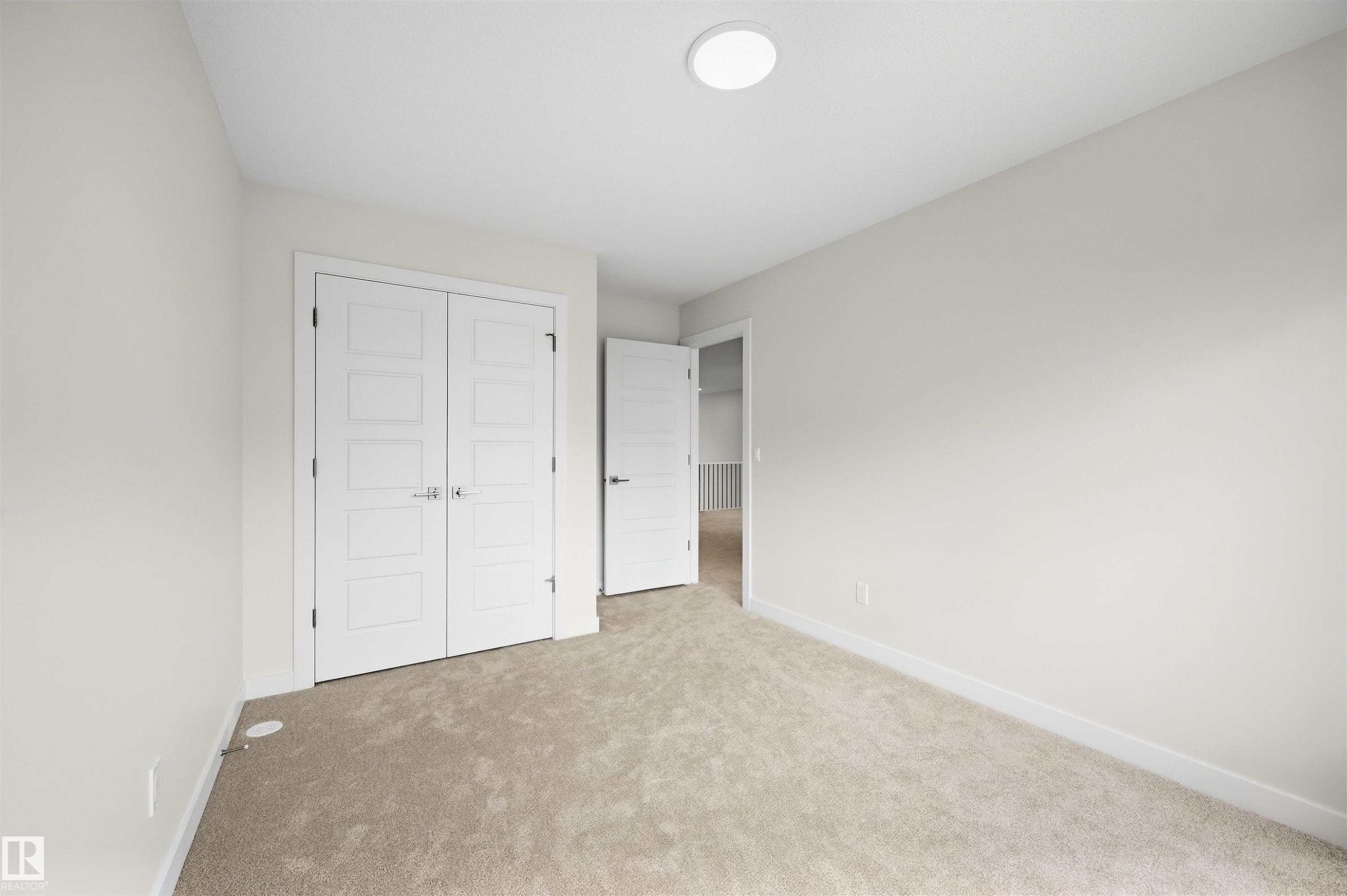19004 20 Avenue Nw, Edmonton, AB