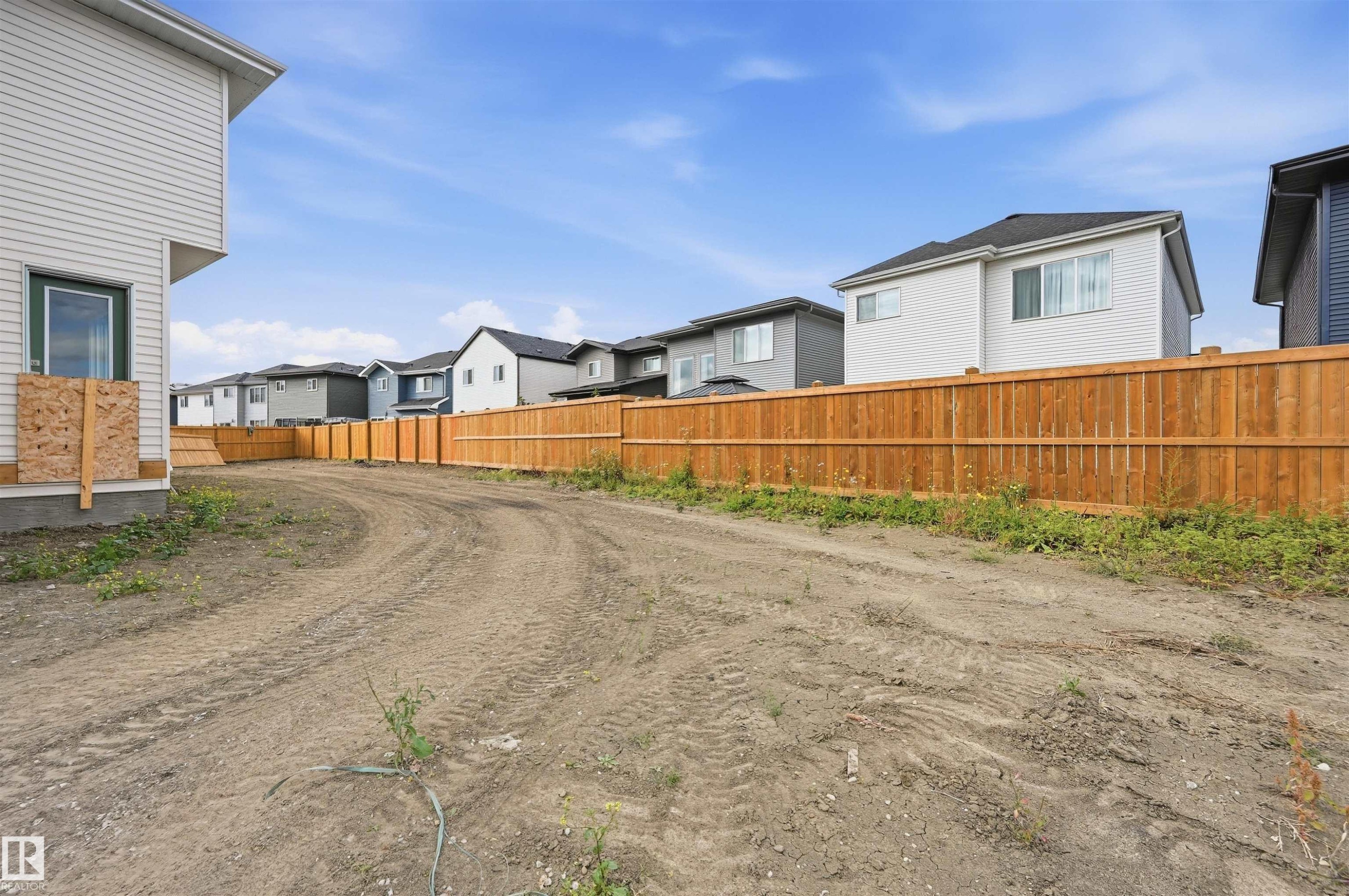 19004 20 Avenue Nw, Edmonton, AB