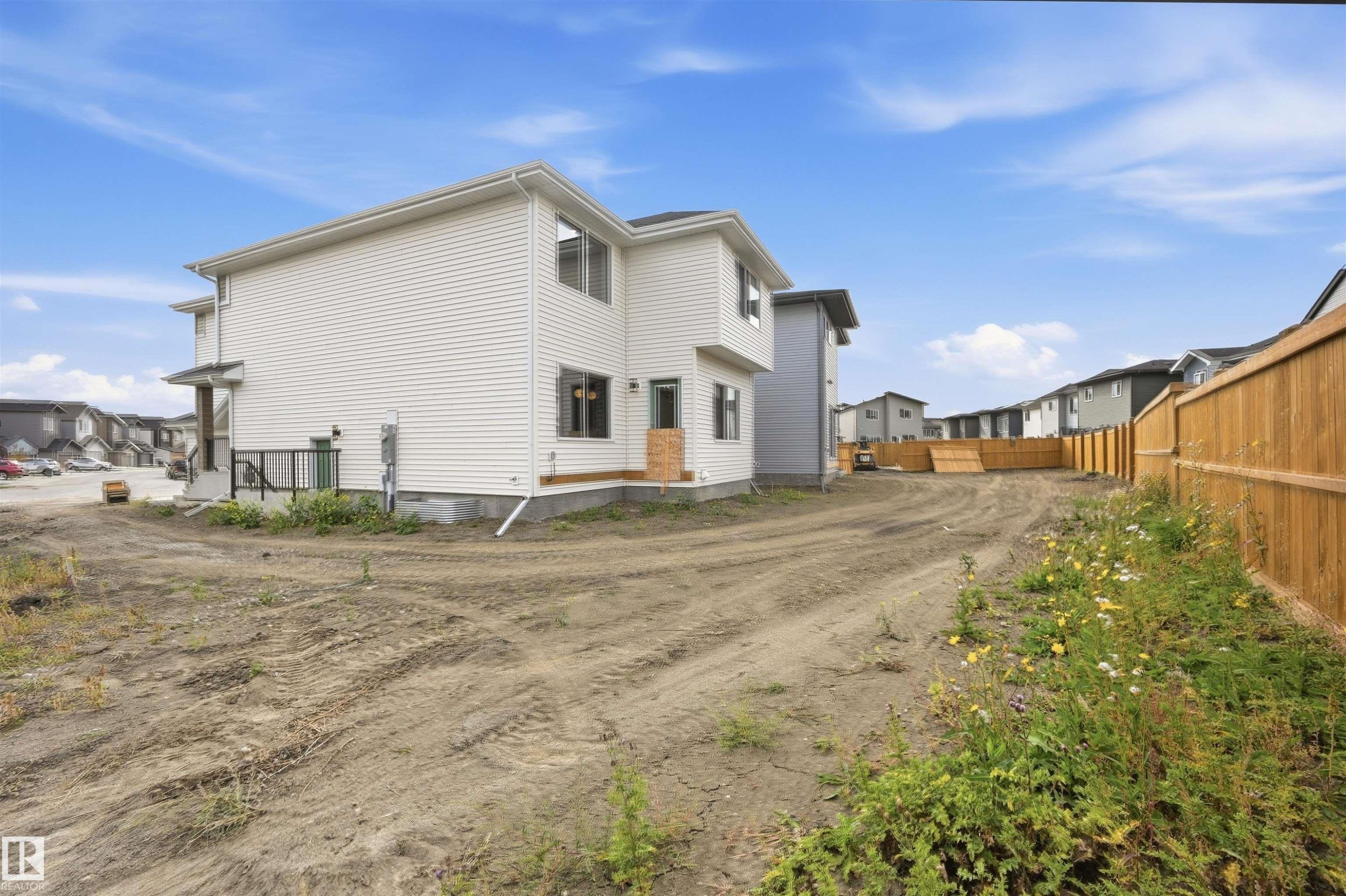 19004 20 Avenue Nw, Edmonton, AB