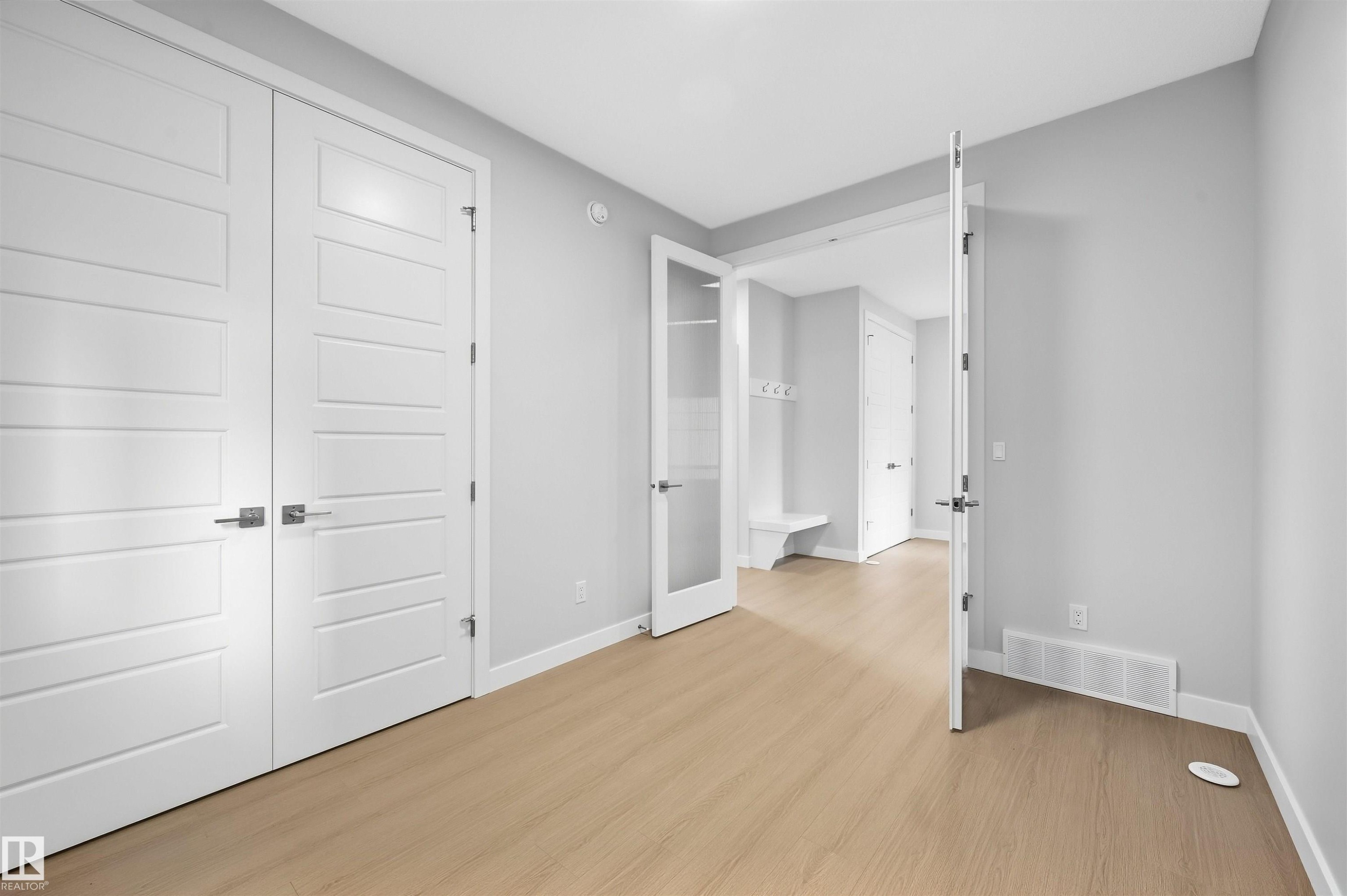 19004 20 Avenue Nw, Edmonton, AB