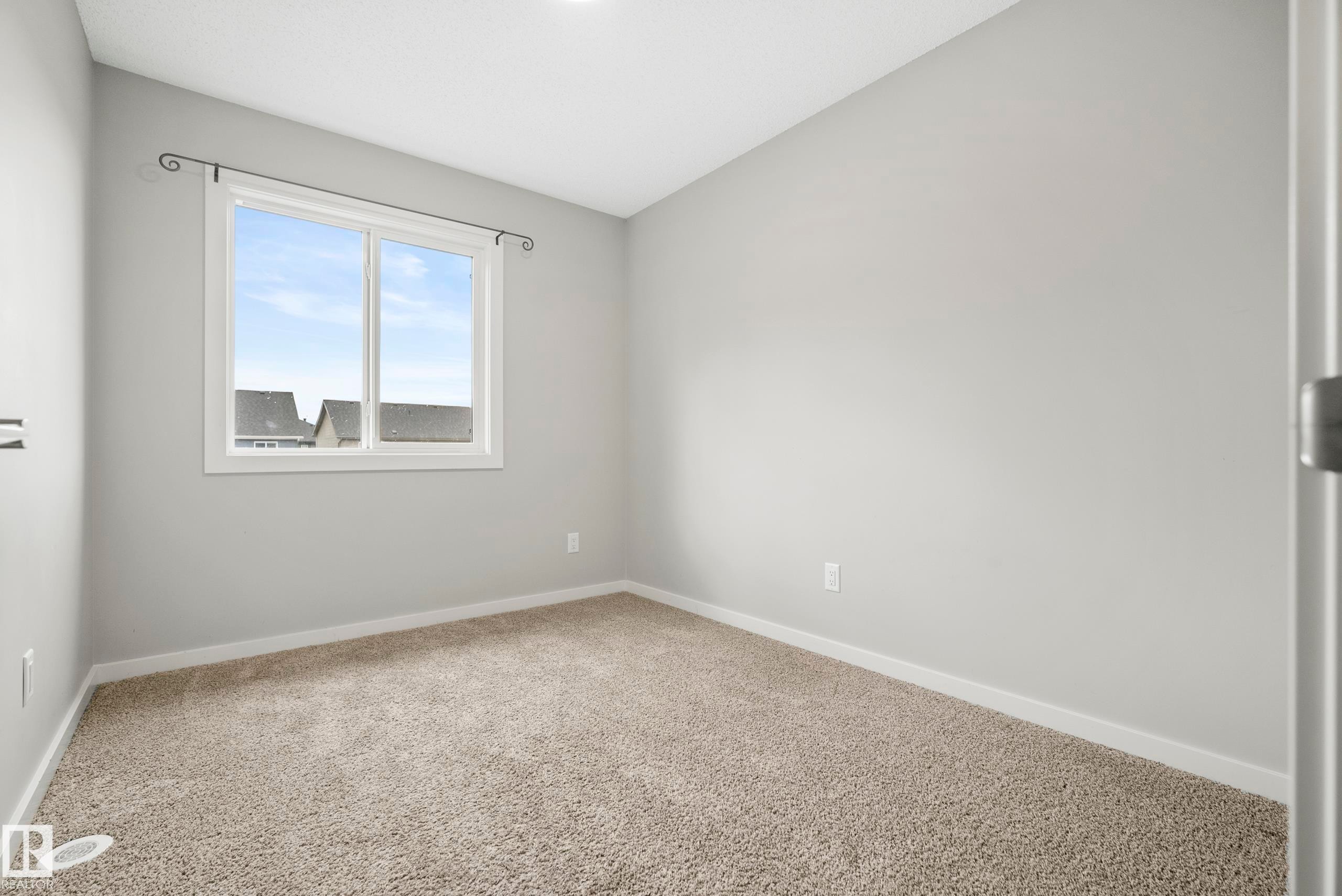 8322 Chappelle Way Sw, Edmonton, AB