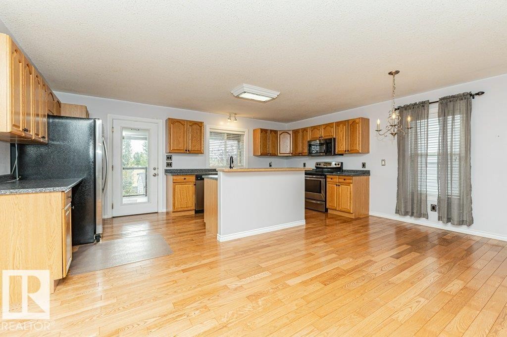 4809 54 Street, Bruderheim, AB