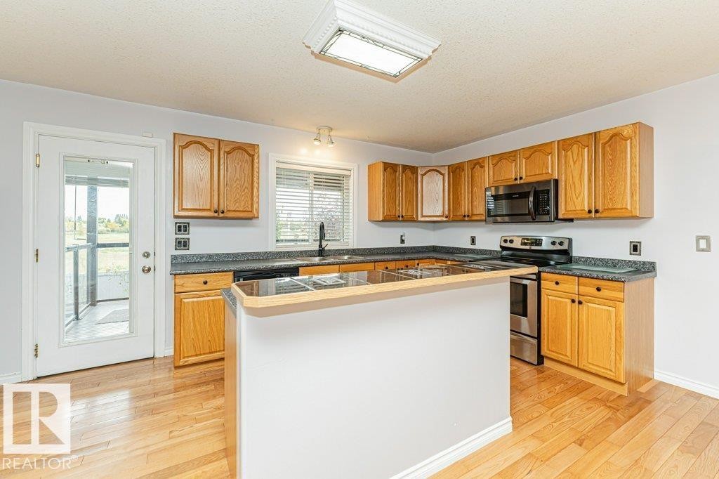 4809 54 Street, Bruderheim, AB