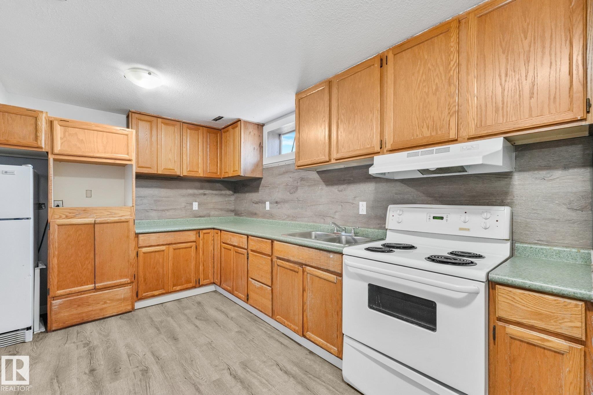 13524 62 Street Nw, Edmonton, AB