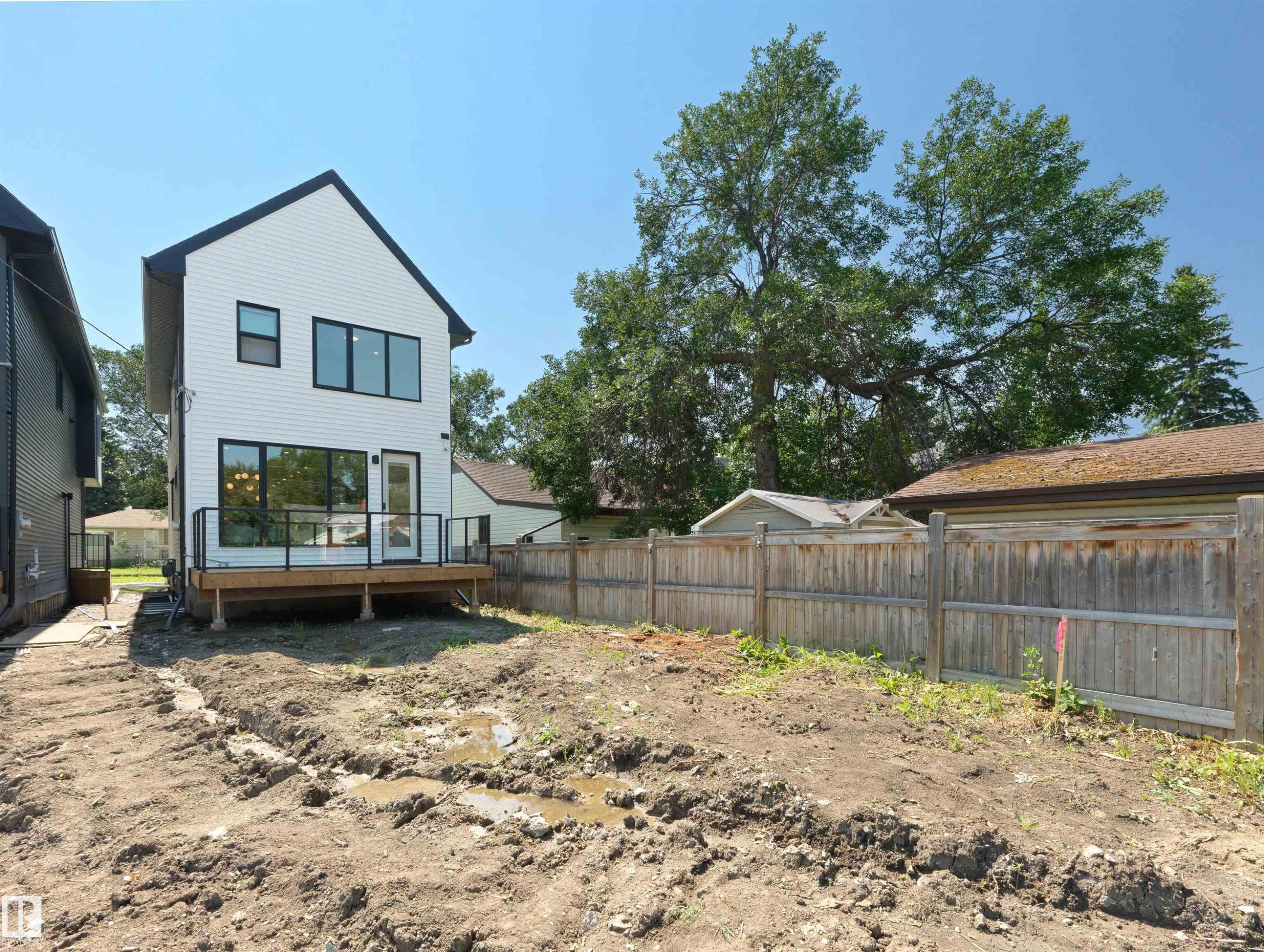 8136 77 Avenue Nw, Edmonton, AB