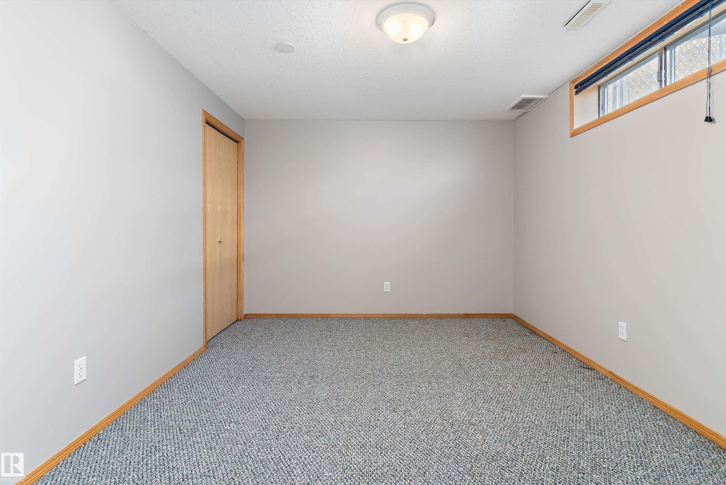Number 4 - 5310 60, Camrose, AB