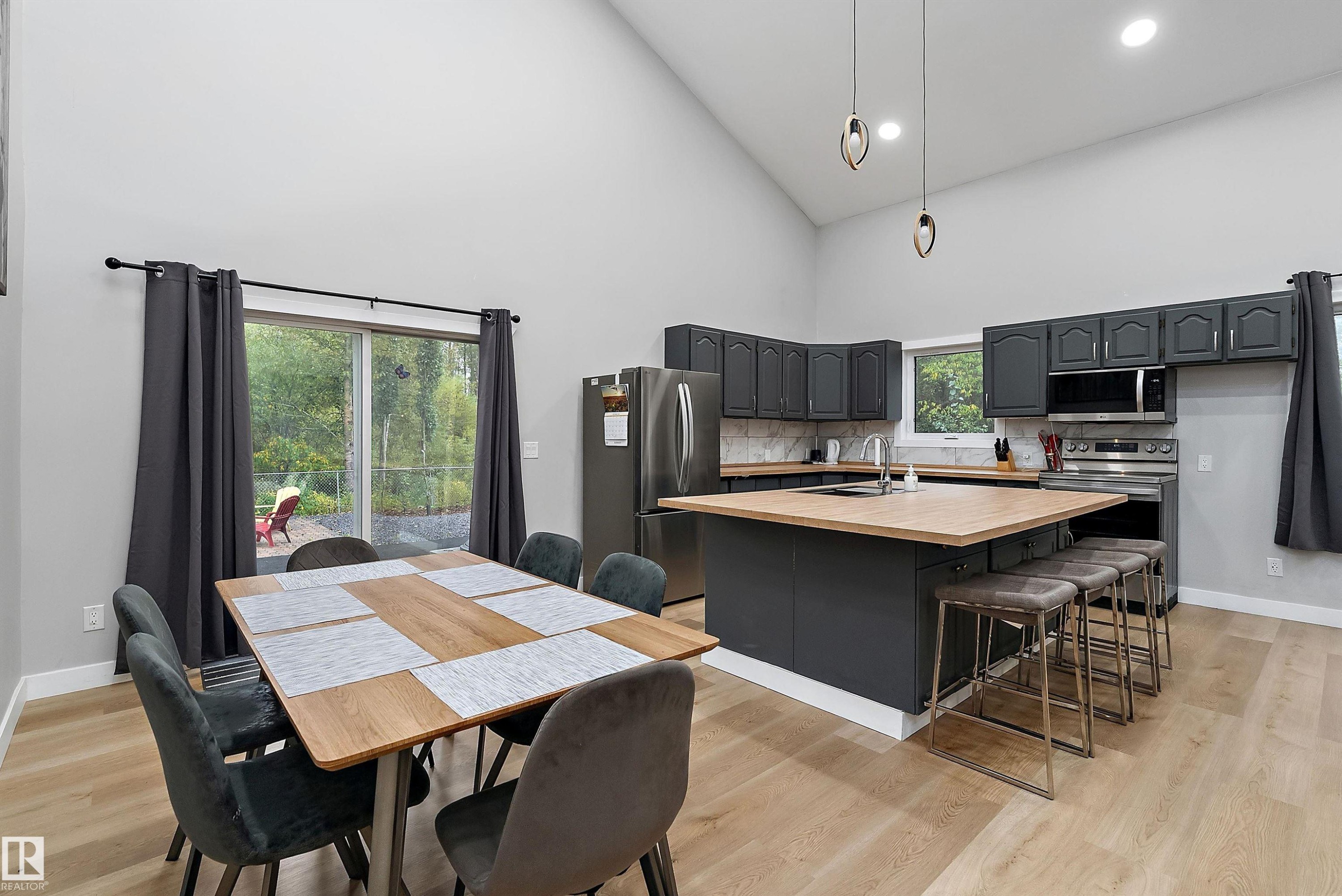 213 2Nd Avenue, Rural Wetaskiwin County, AB