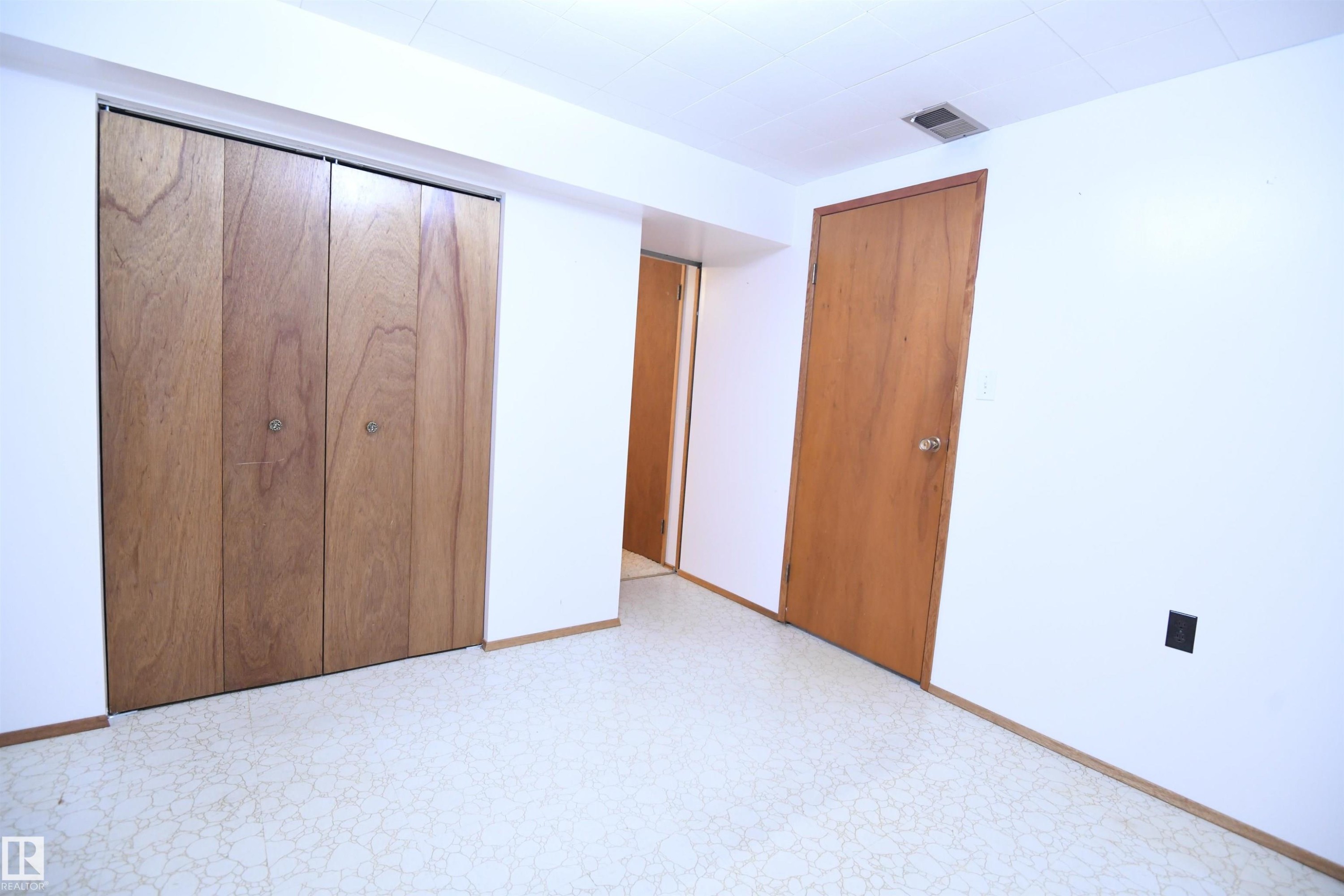 The 4th and 5th basement bedrooms are set away from the family room, and also have an optional "Jack & Jill" pocket door between them. Clearly, this will continue to be a great family home - 10243 42 Street Nw, Edmonton, AB