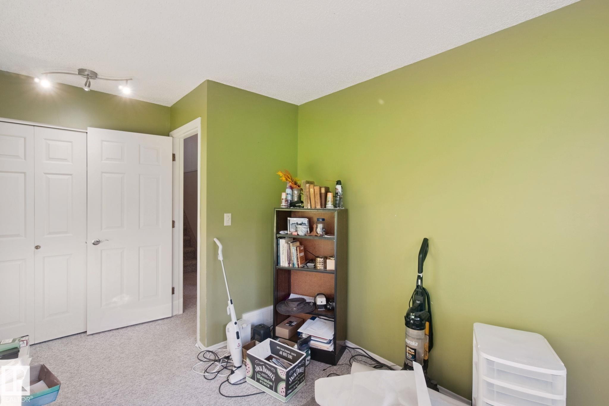 14812 43 Avenue Nw, Edmonton, AB