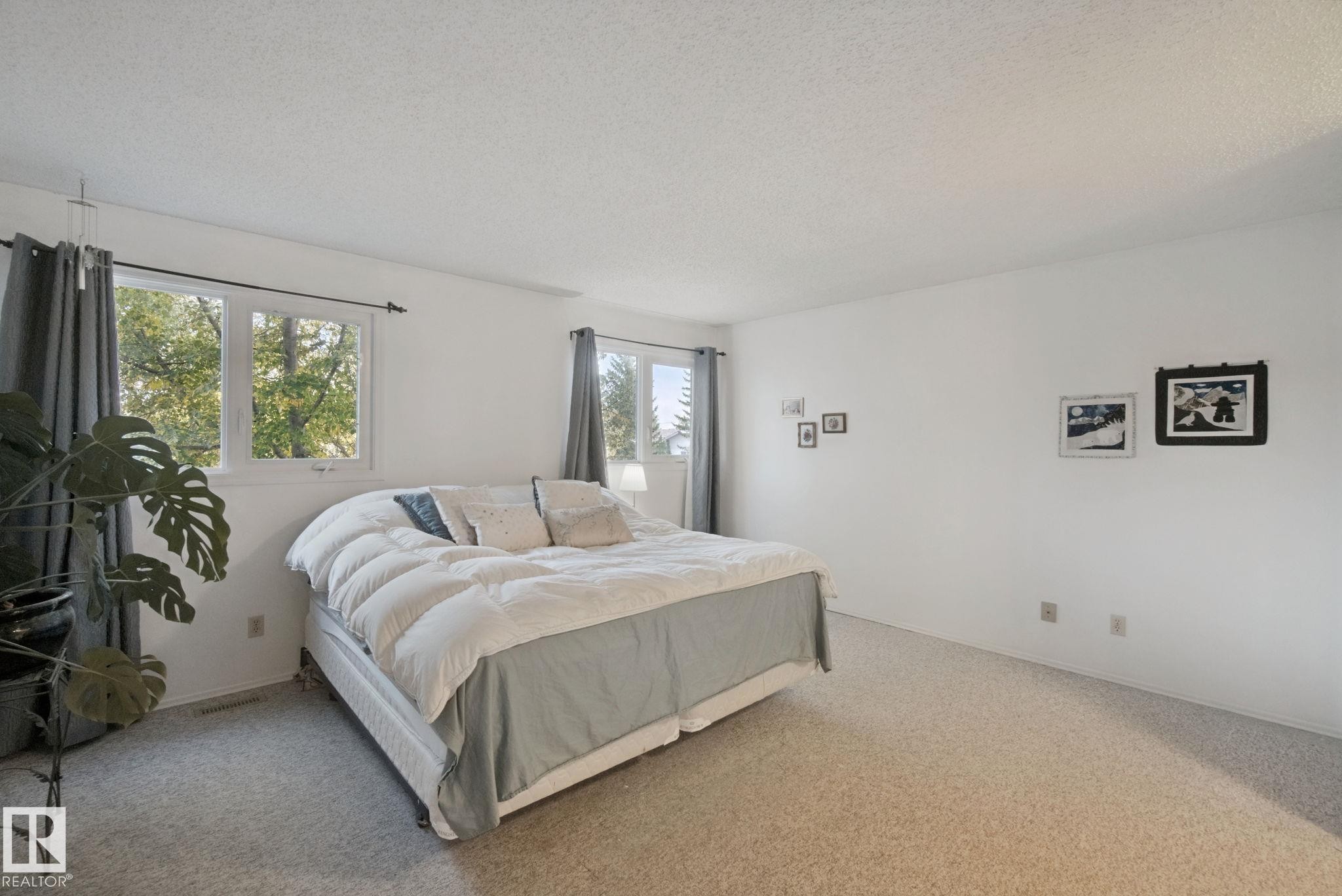 14812 43 Avenue Nw, Edmonton, AB