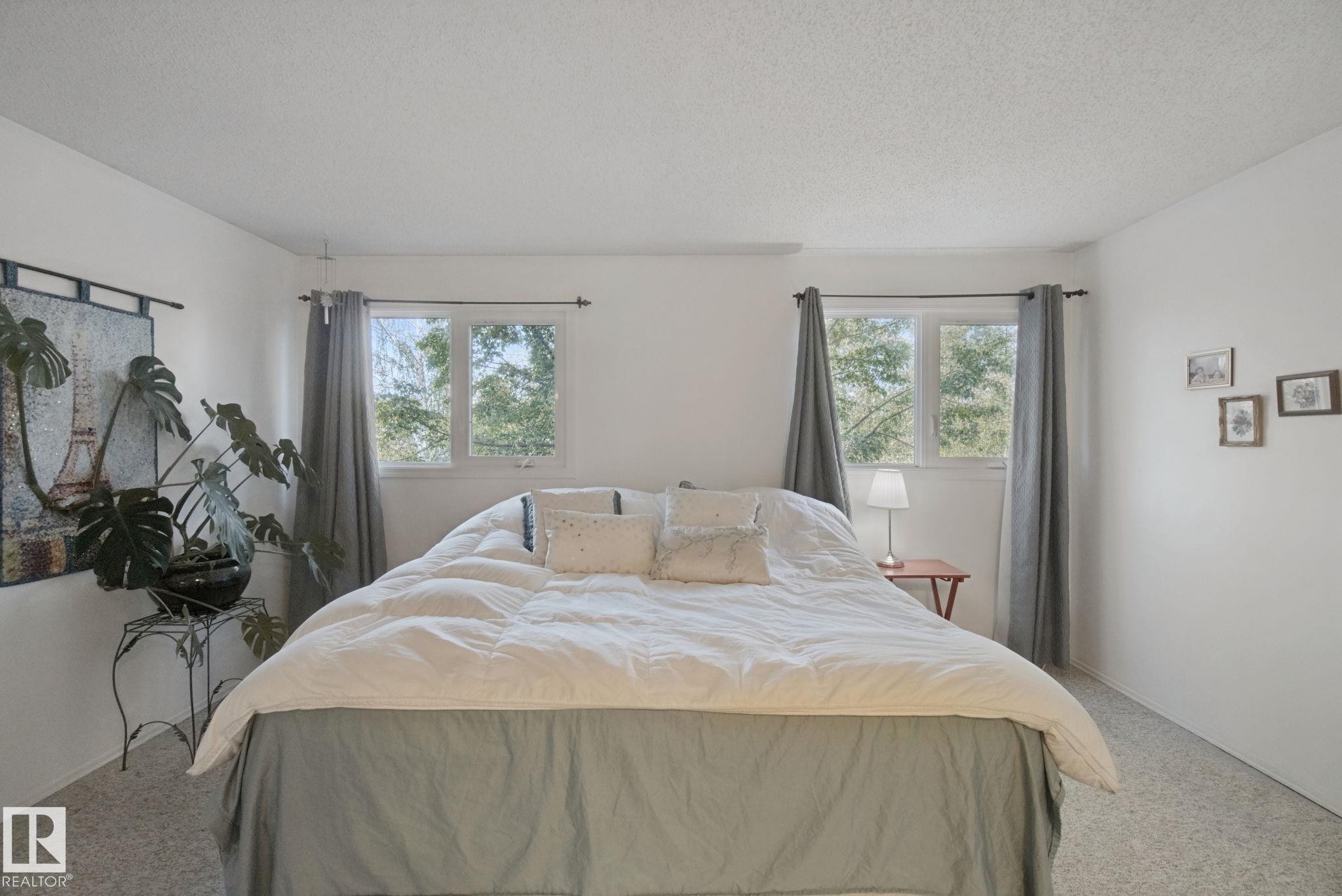 14812 43 Avenue Nw, Edmonton, AB