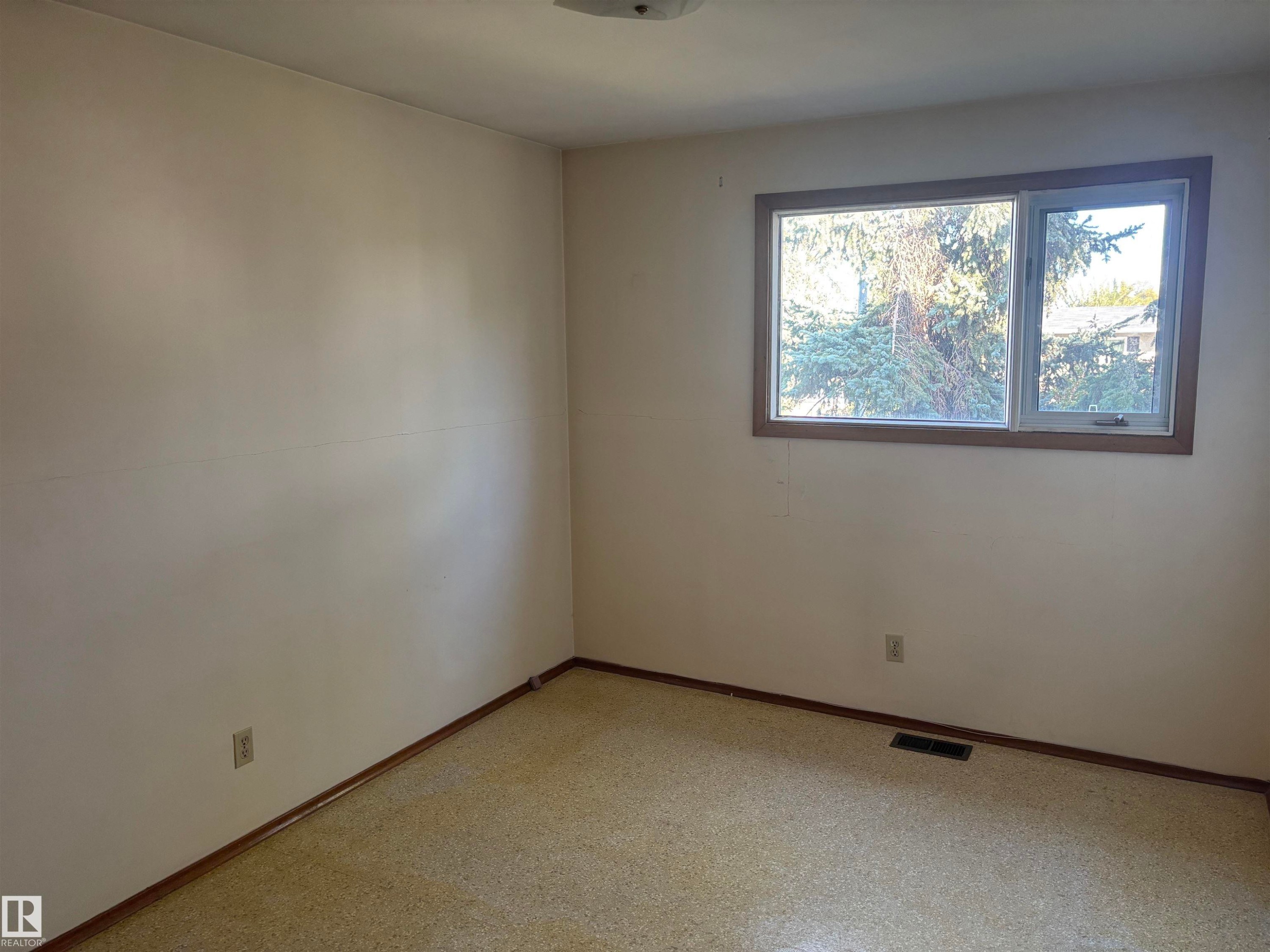 13524 92 St Nw, Edmonton, AB