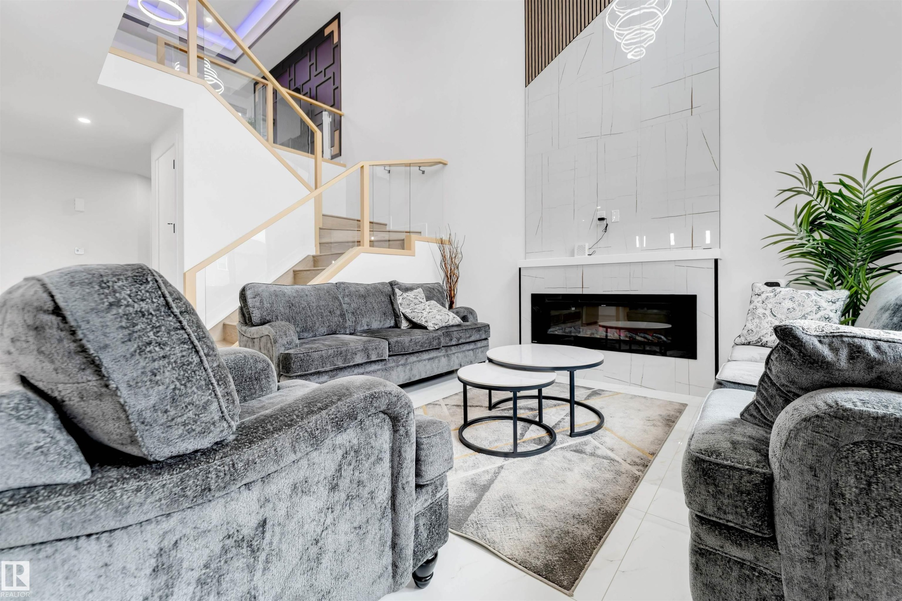 403 Pine Point, Leduc, AB