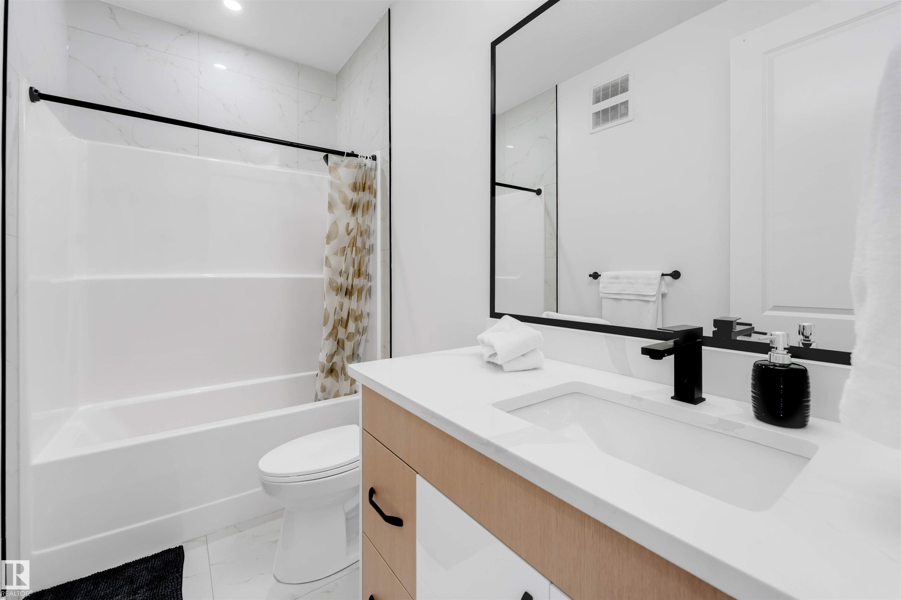 403 Pine Point, Leduc, AB