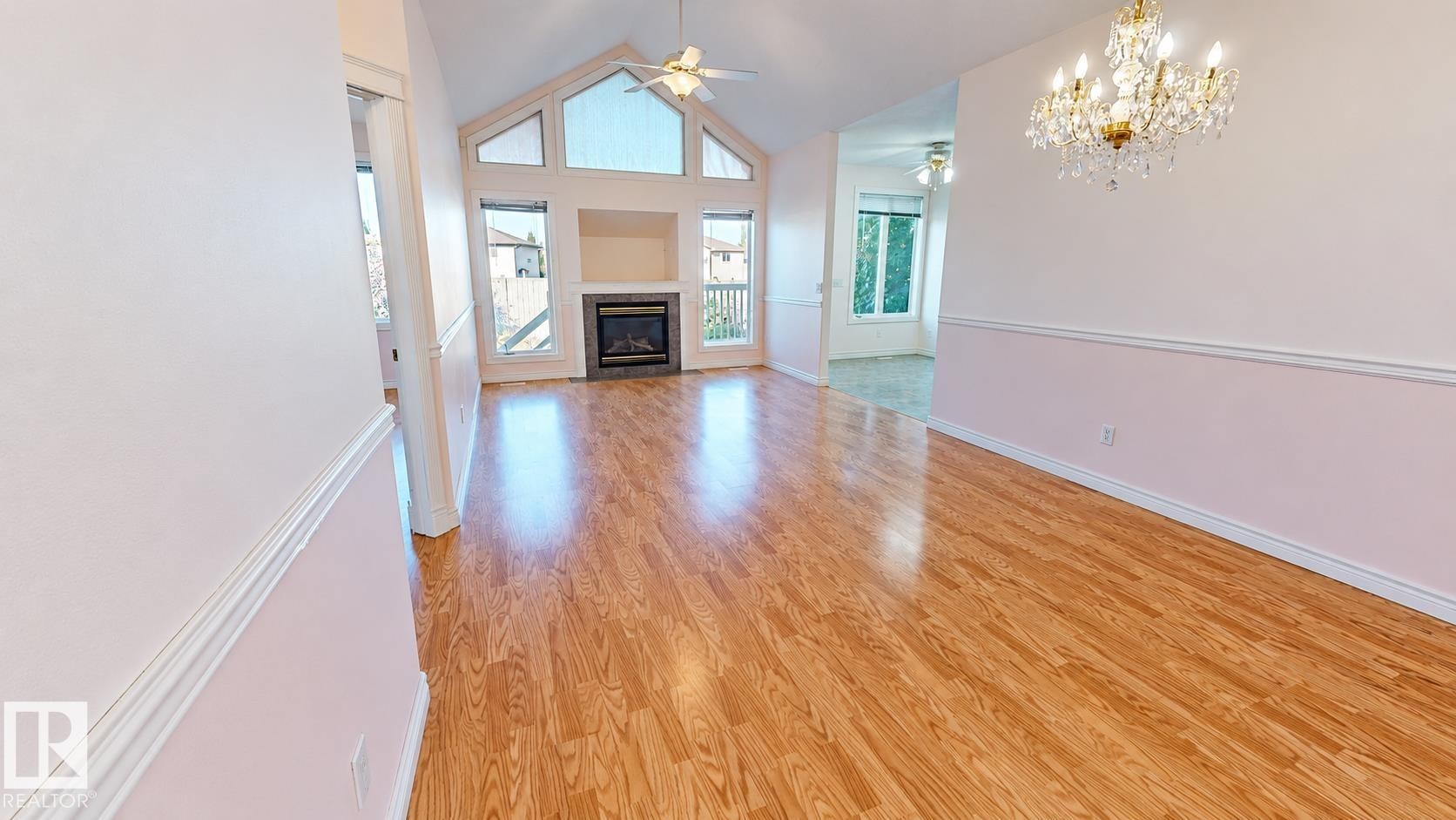 #323 Ravine Villas, Leduc, AB