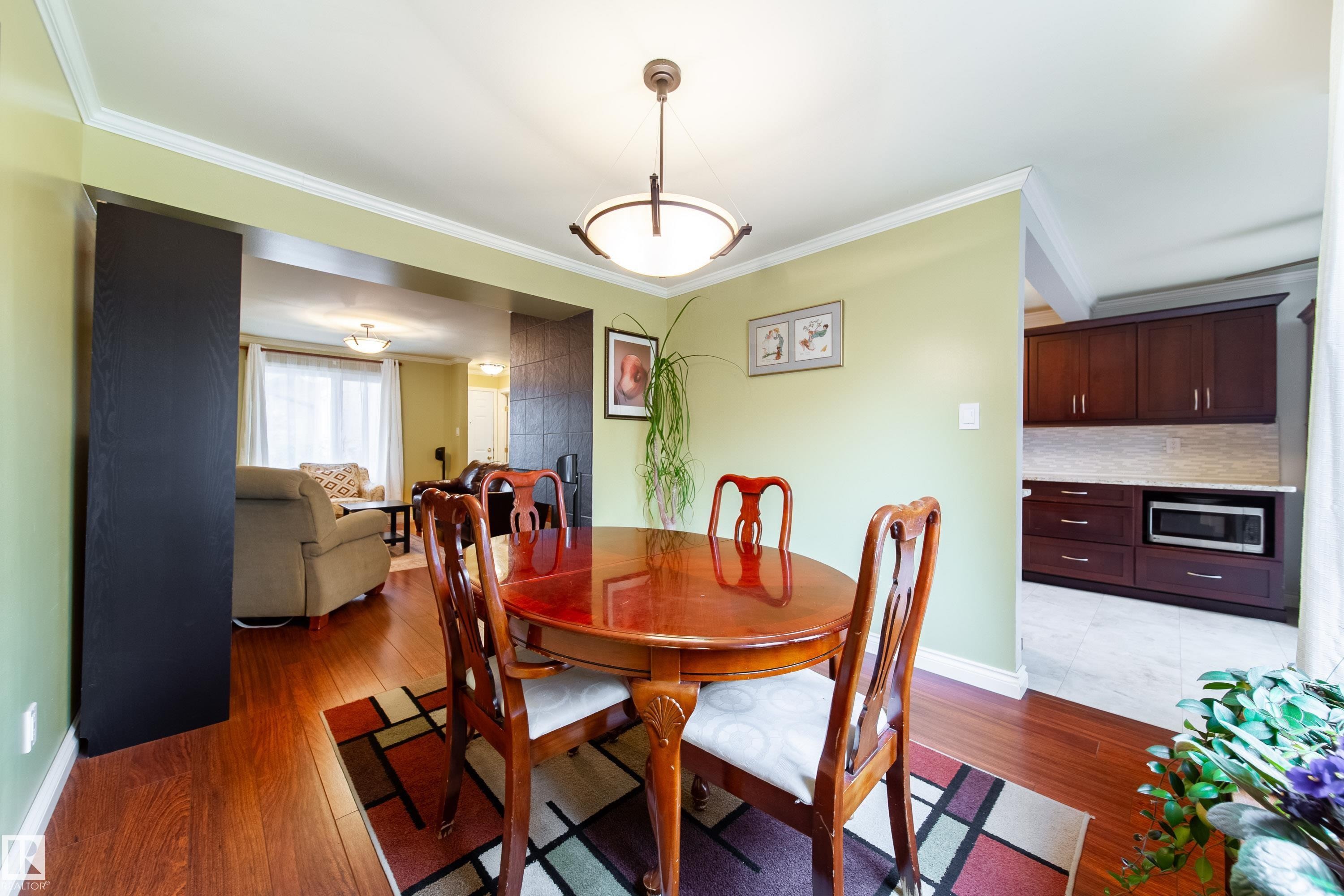#5 11111 26 Av Nw, Edmonton, AB