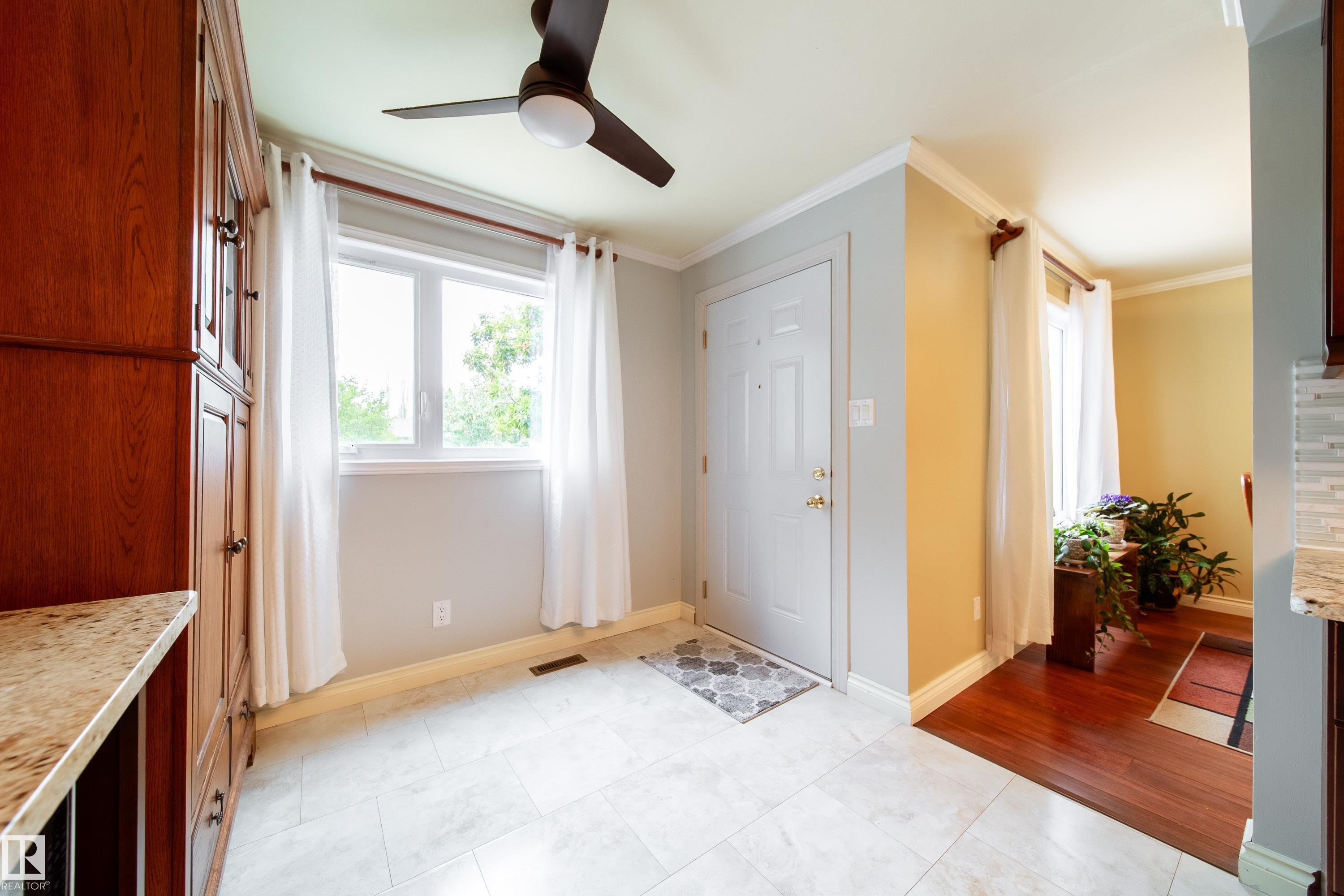#5 11111 26 Av Nw, Edmonton, AB