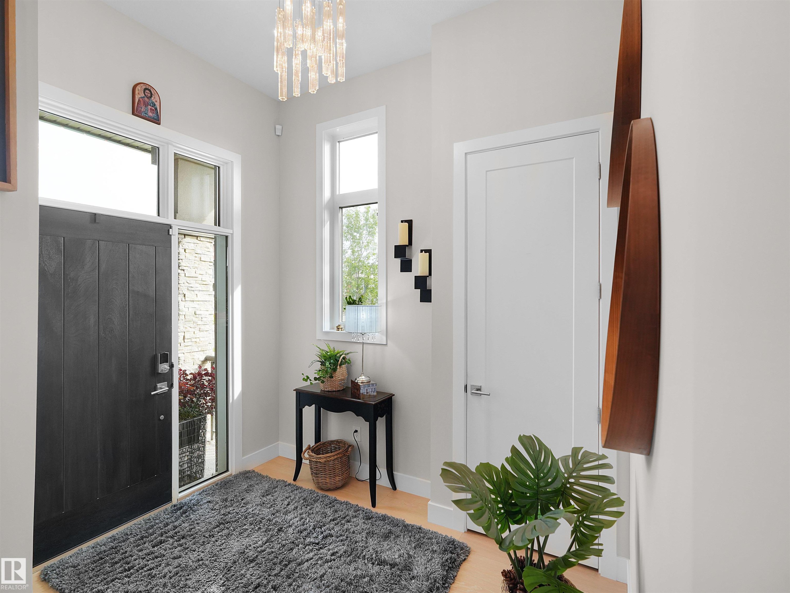 Dark-toned entry door with sidelight and transom window - 904 Wood Place Nw, Edmonton, AB