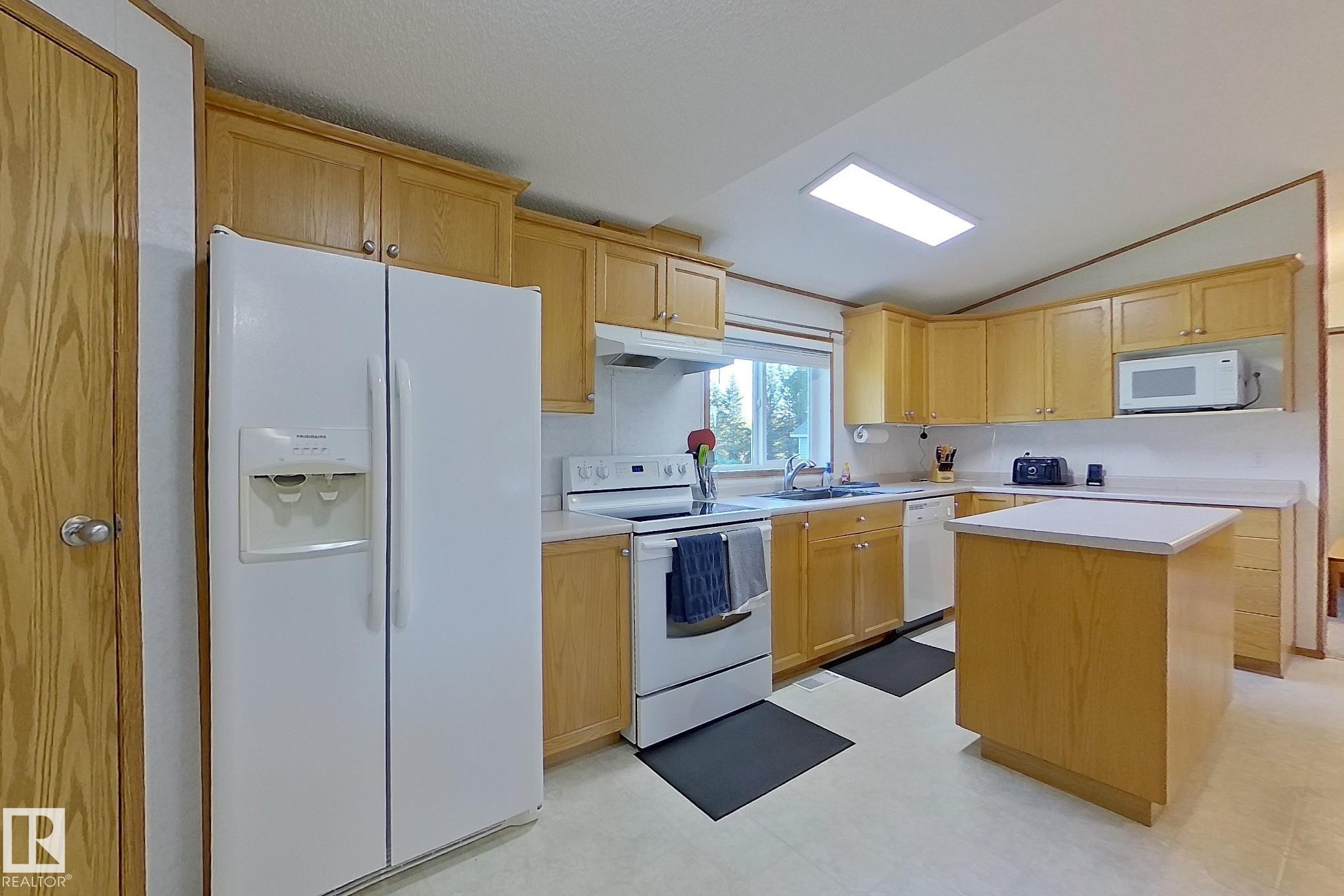 242082A Twp Rd 631, Rural Athabasca County, AB