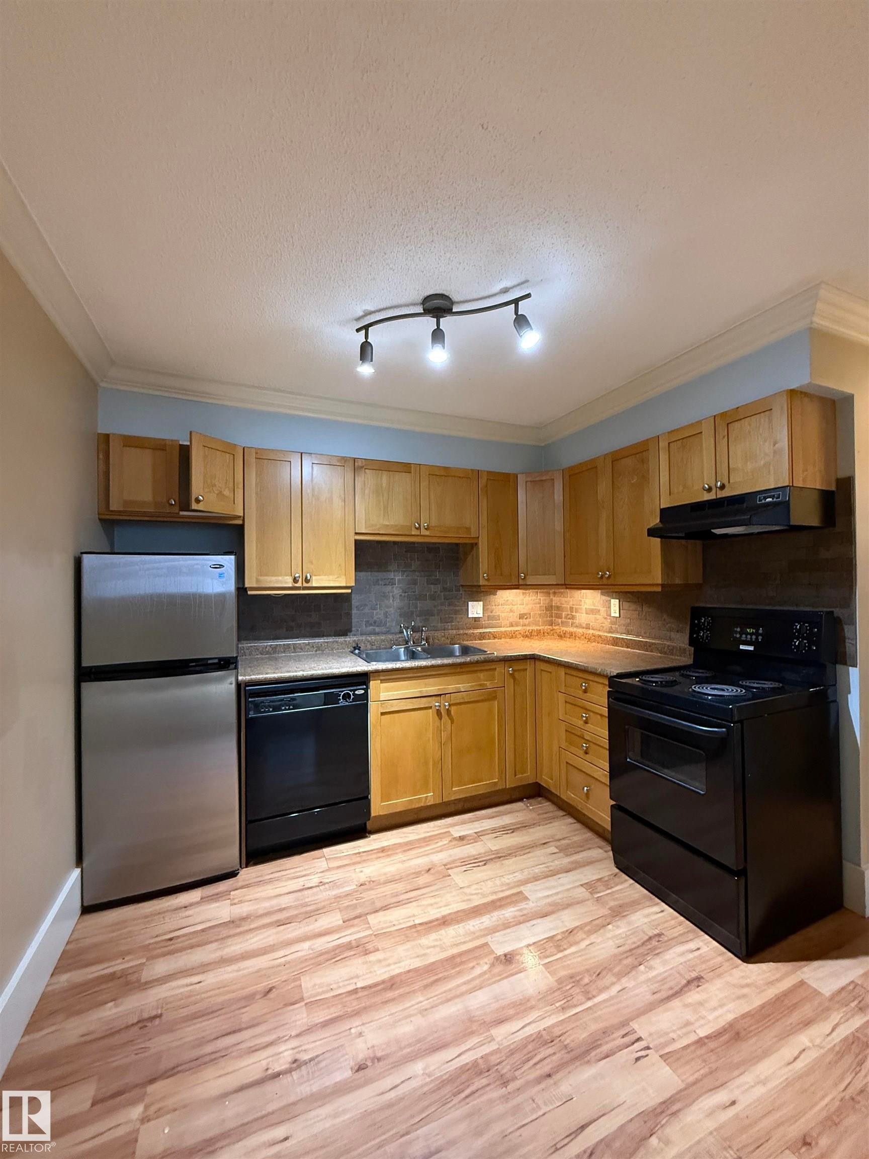 #103 11916 104 St Nw, Edmonton, AB