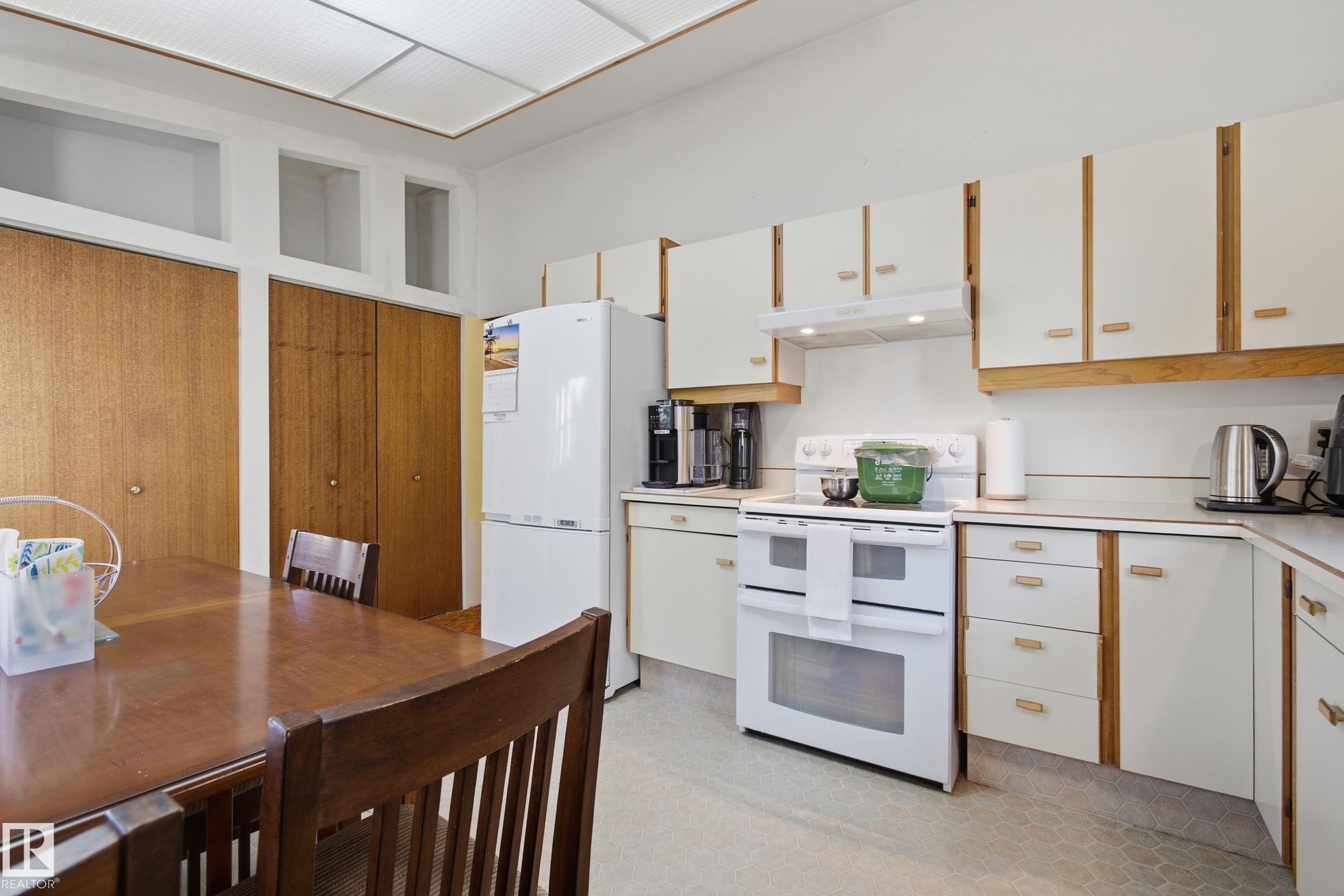 9936 190 Street Nw, Edmonton, AB